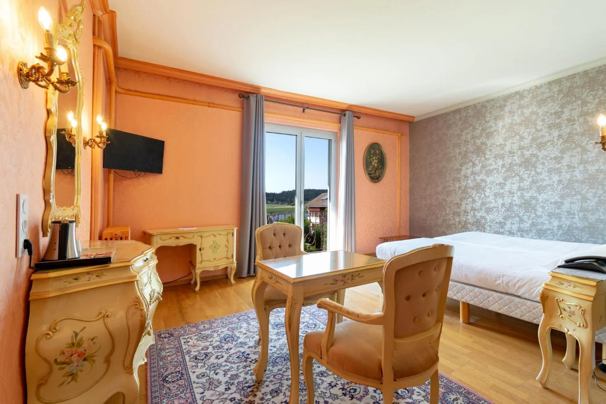 Bed in Hôtel-Restaurant Le Lac