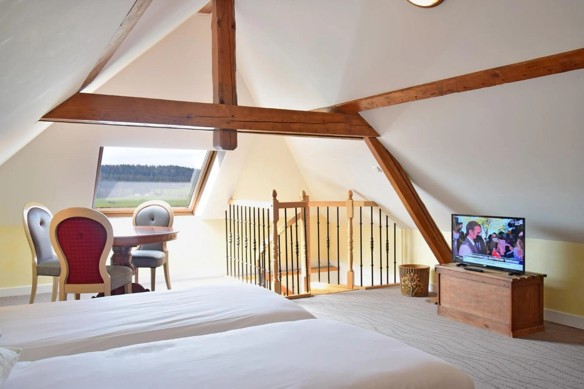 Bed in Hôtel-Restaurant Le Lac