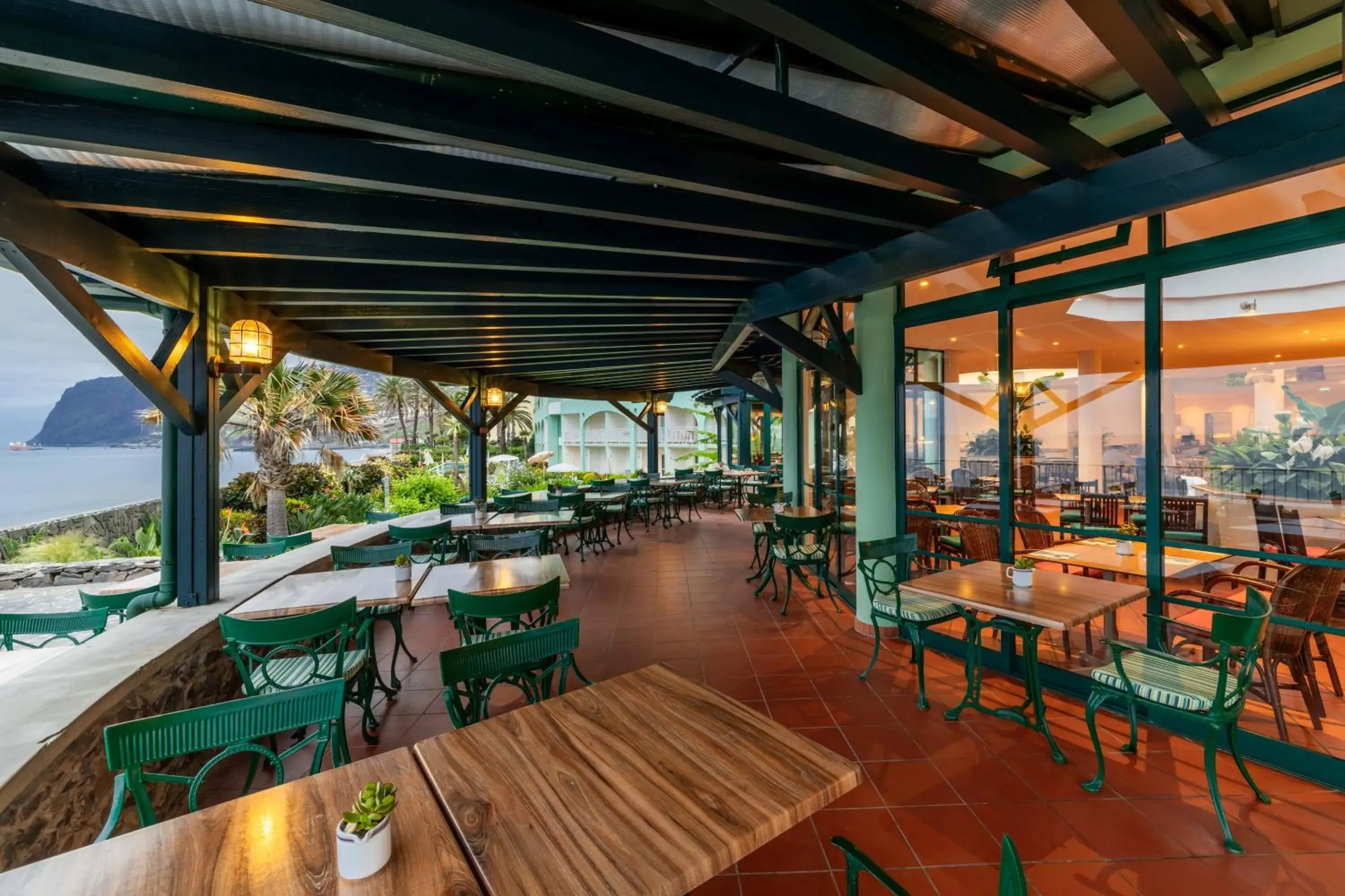 Restaurant/places to eat in Pestana Ocean Bay Resort Restaurant/places to eat in Pestana Ocean Bay Resort