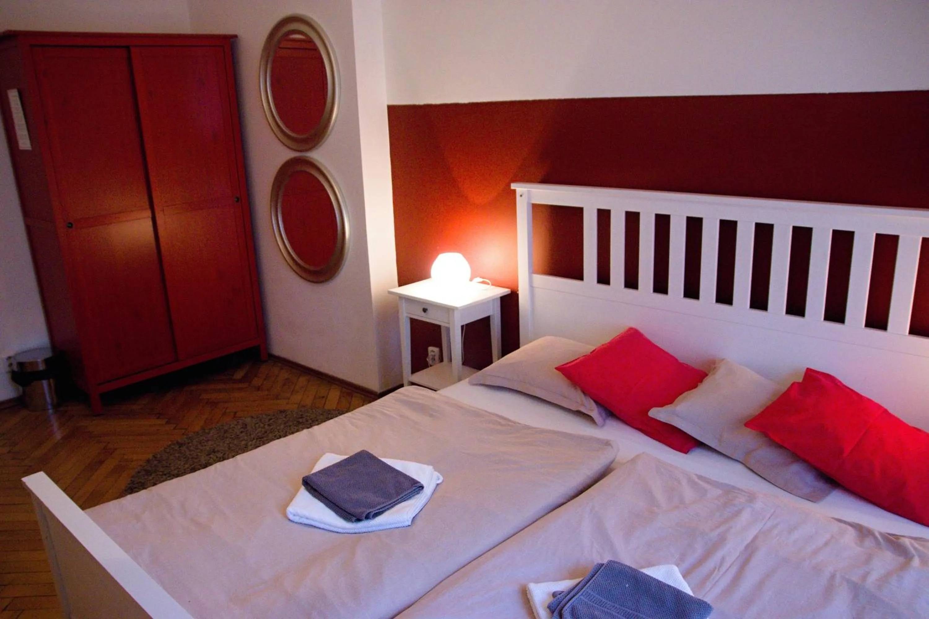 Photo of the whole room, Bed in Budget Apartment