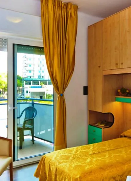 Day, Bed in Hotel Gimm