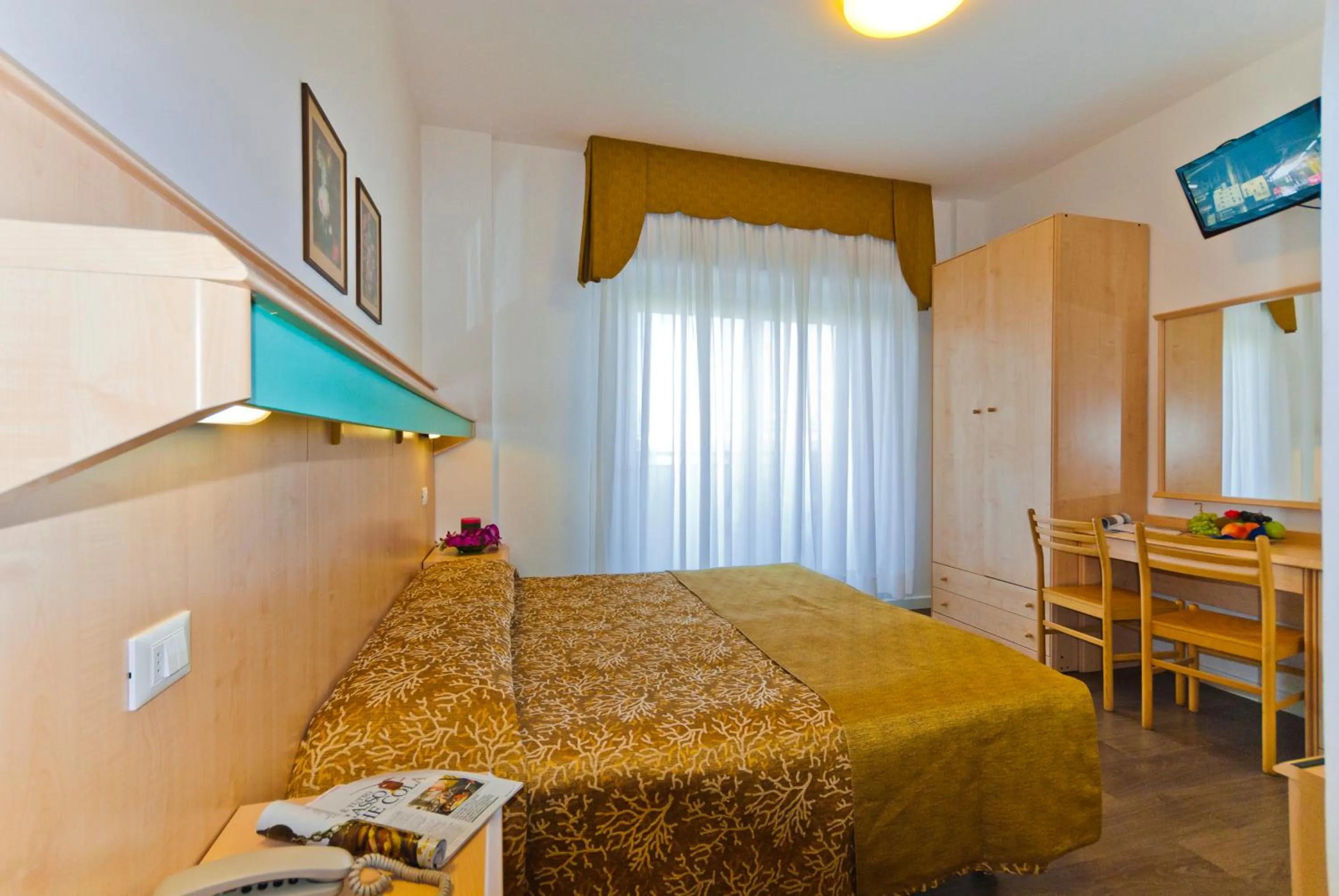 Bedroom, Bed in Hotel Gimm