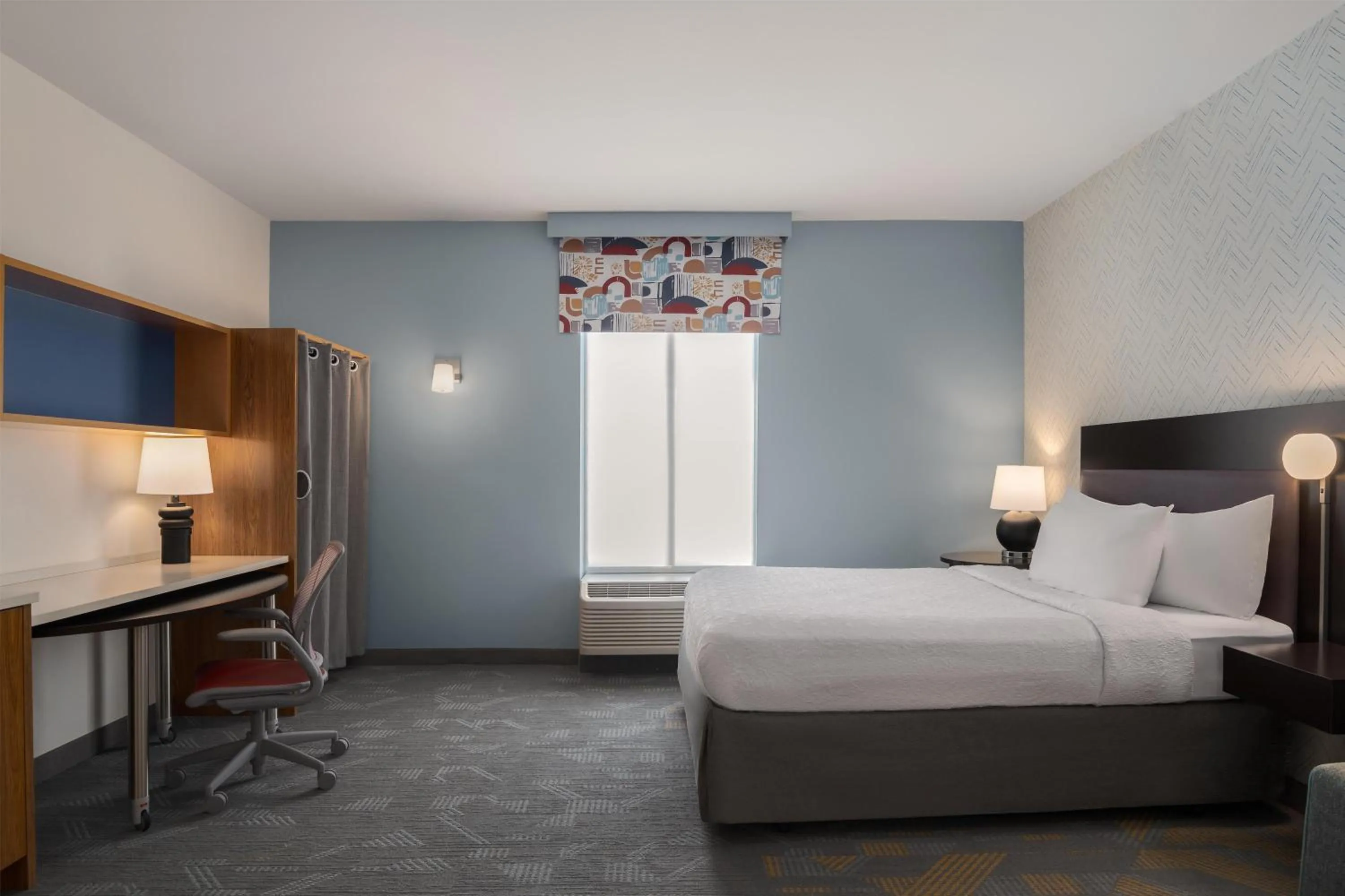 Bed in Home2 Suites by Hilton Biloxi/North/D'Iberville