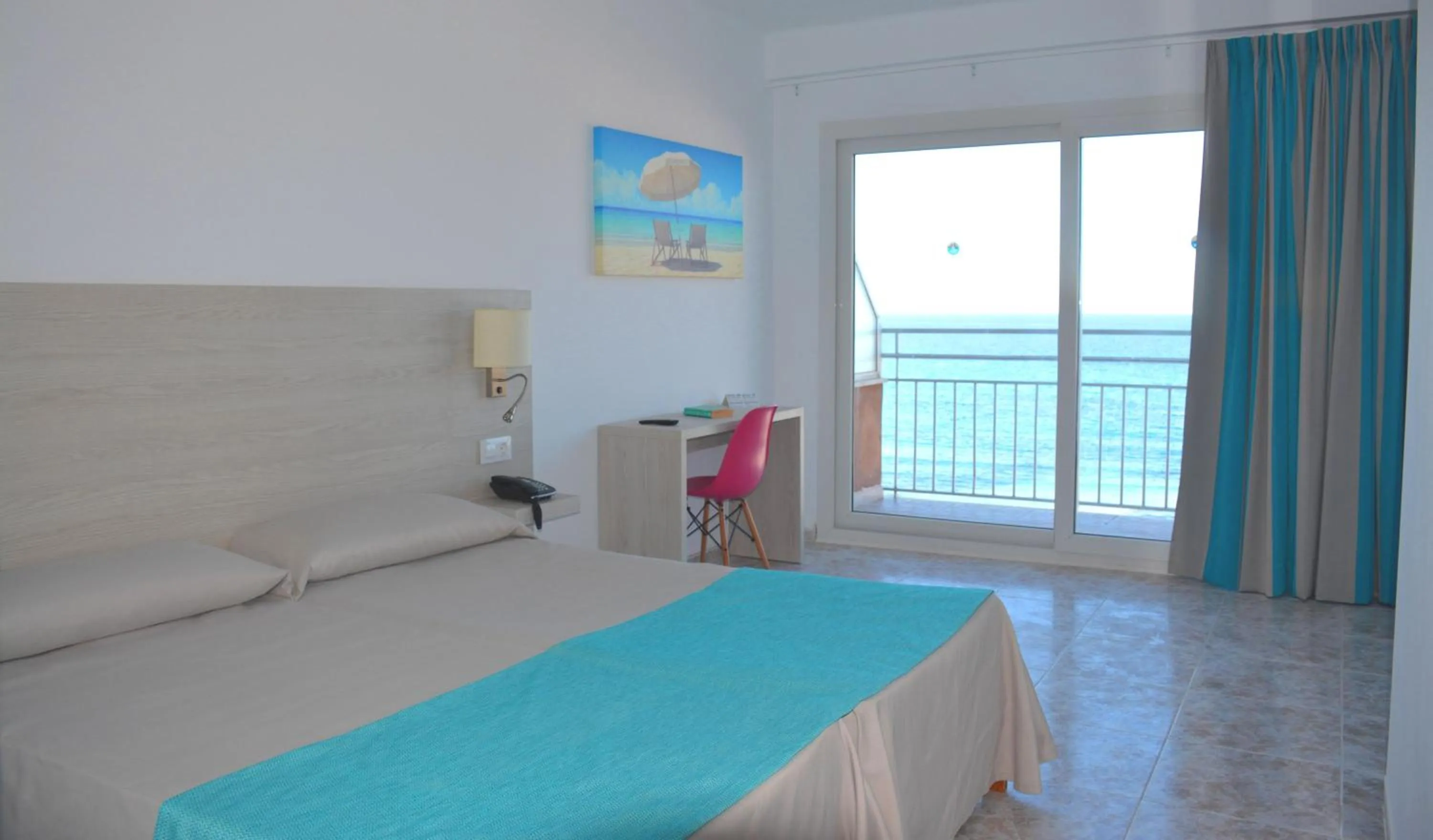 Bedroom, Bed in Apartamentos Playa Moreia