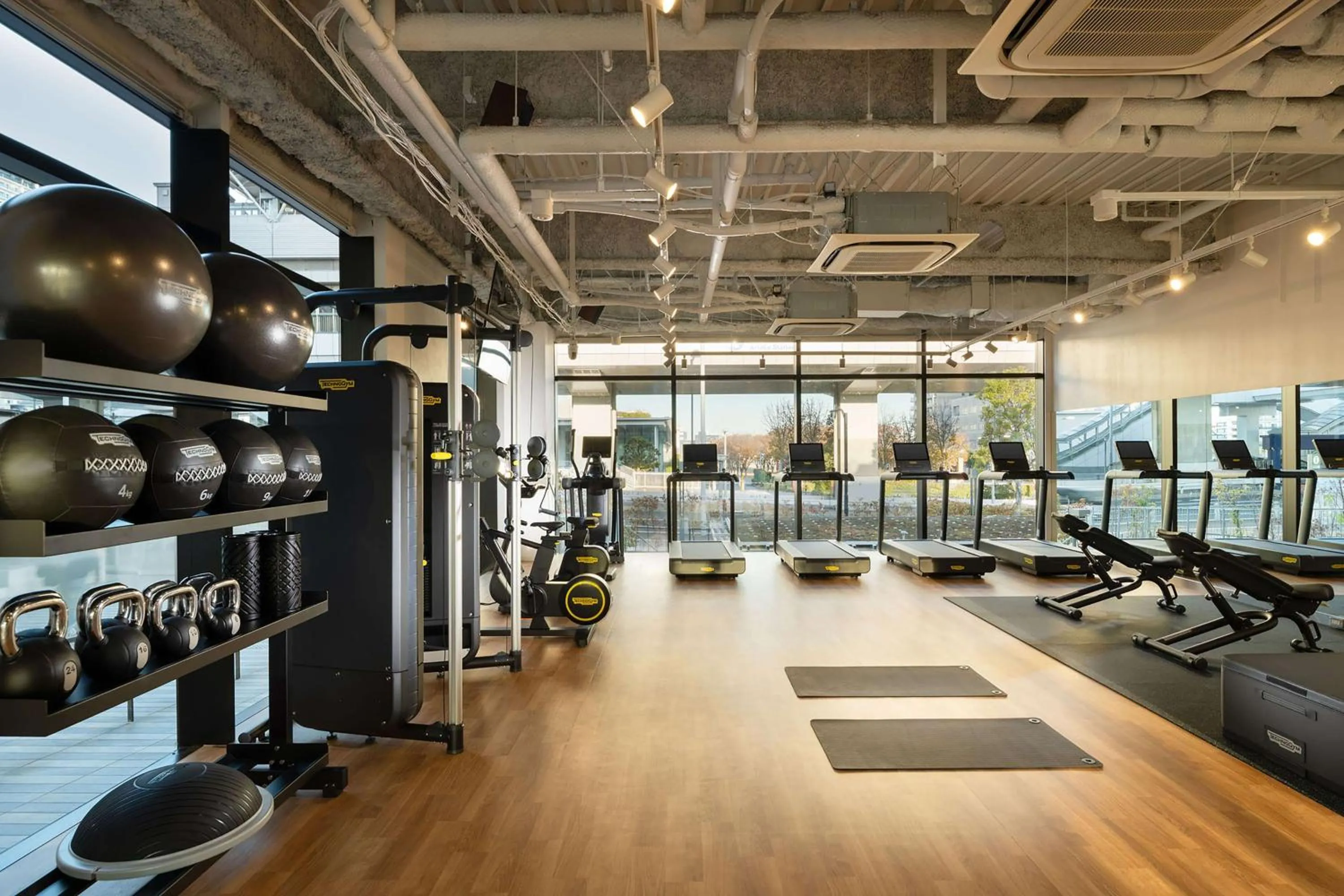 Fitness centre/facilities in DoubleTree by Hilton Tokyo Ariake