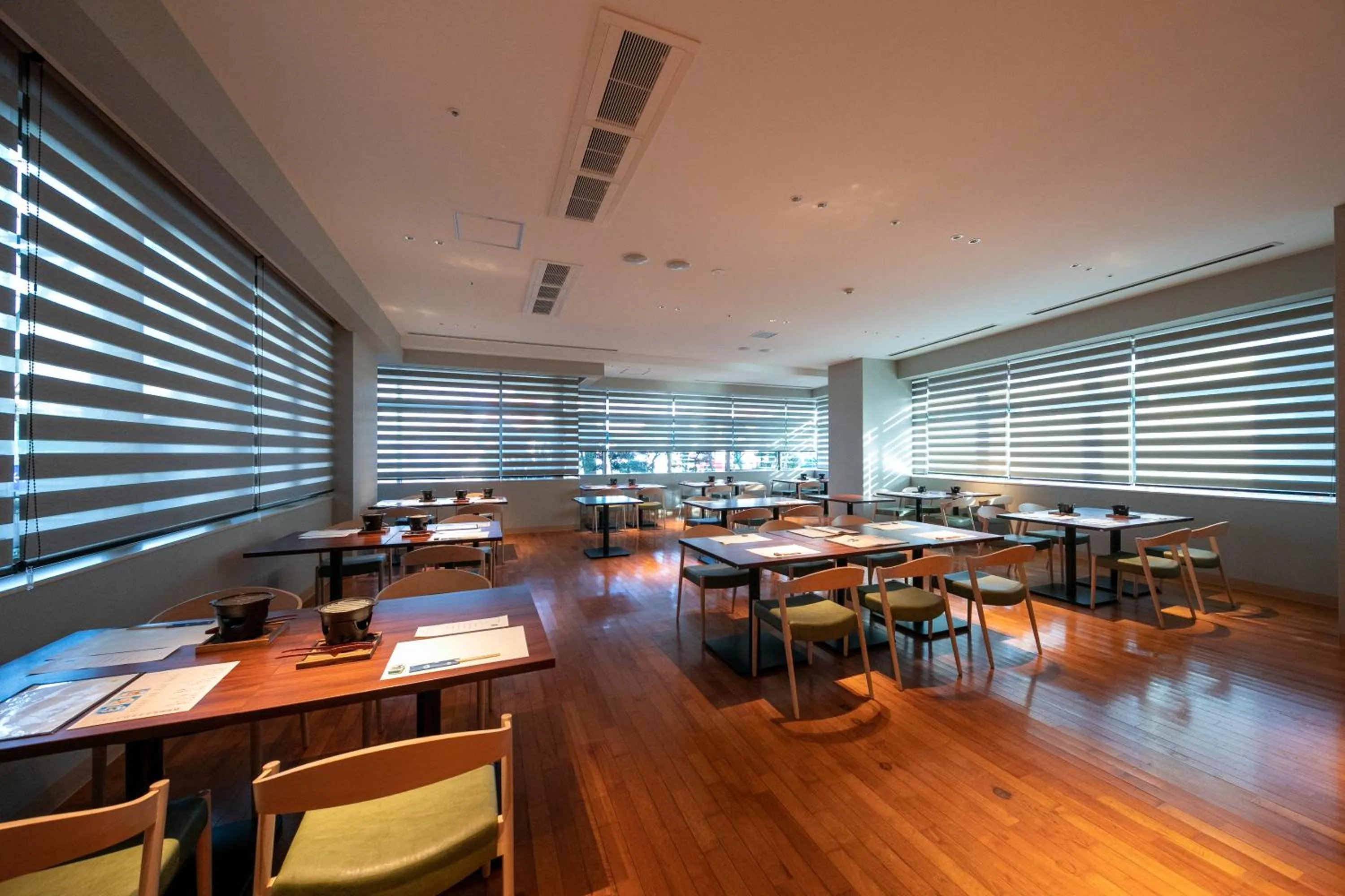 Restaurant/places to eat in Ise Pearl Pier Hotel