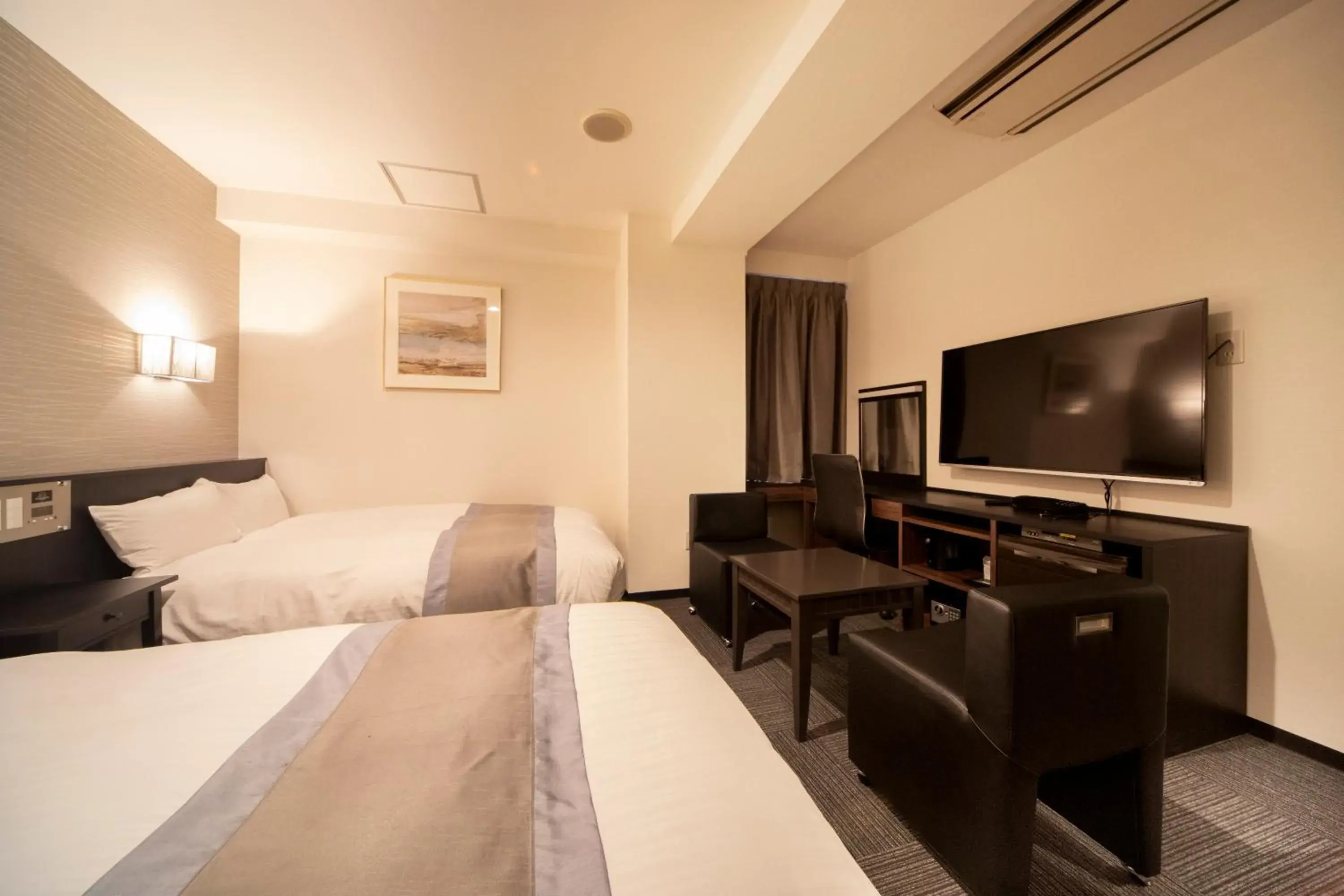 Twin Room - single occupancy - Smoking in The Grandeur Hotel Twin Room - single occupancy - Smoking in The Grandeur Hotel