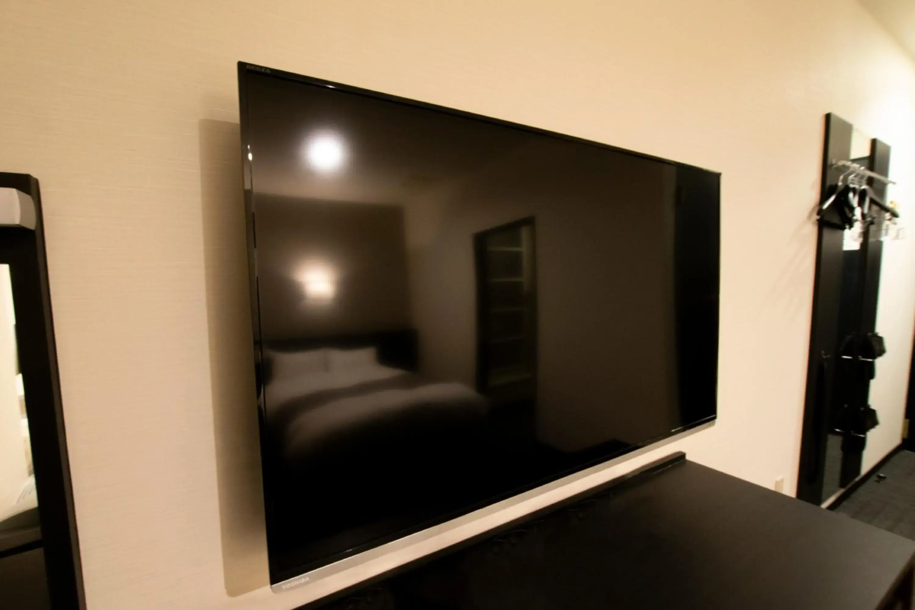 TV and multimedia, Bed in The Grandeur Hotel TV and multimedia, Bed in The Grandeur Hotel