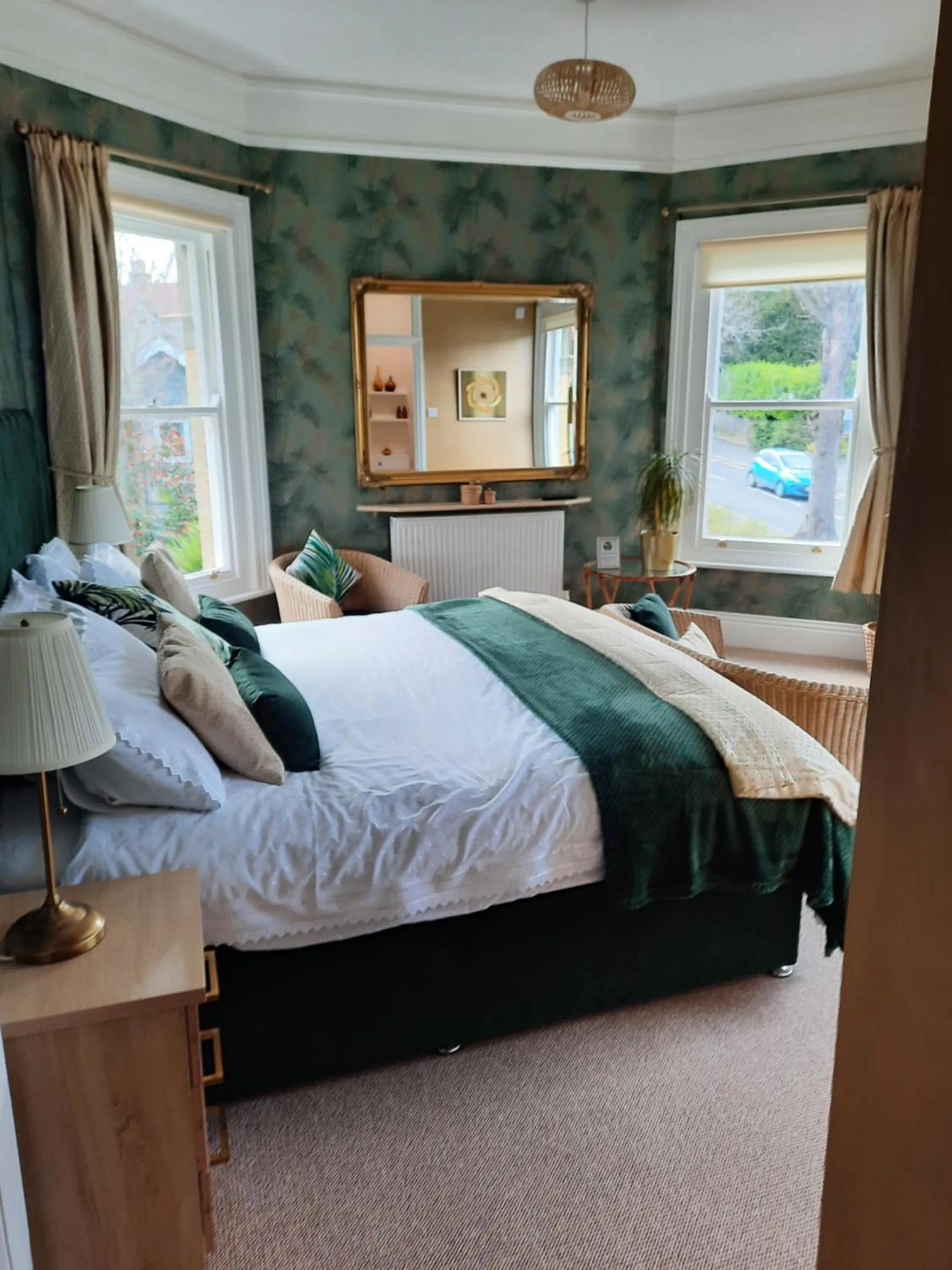 Bedroom, Bed in Foxhills of Shanklin