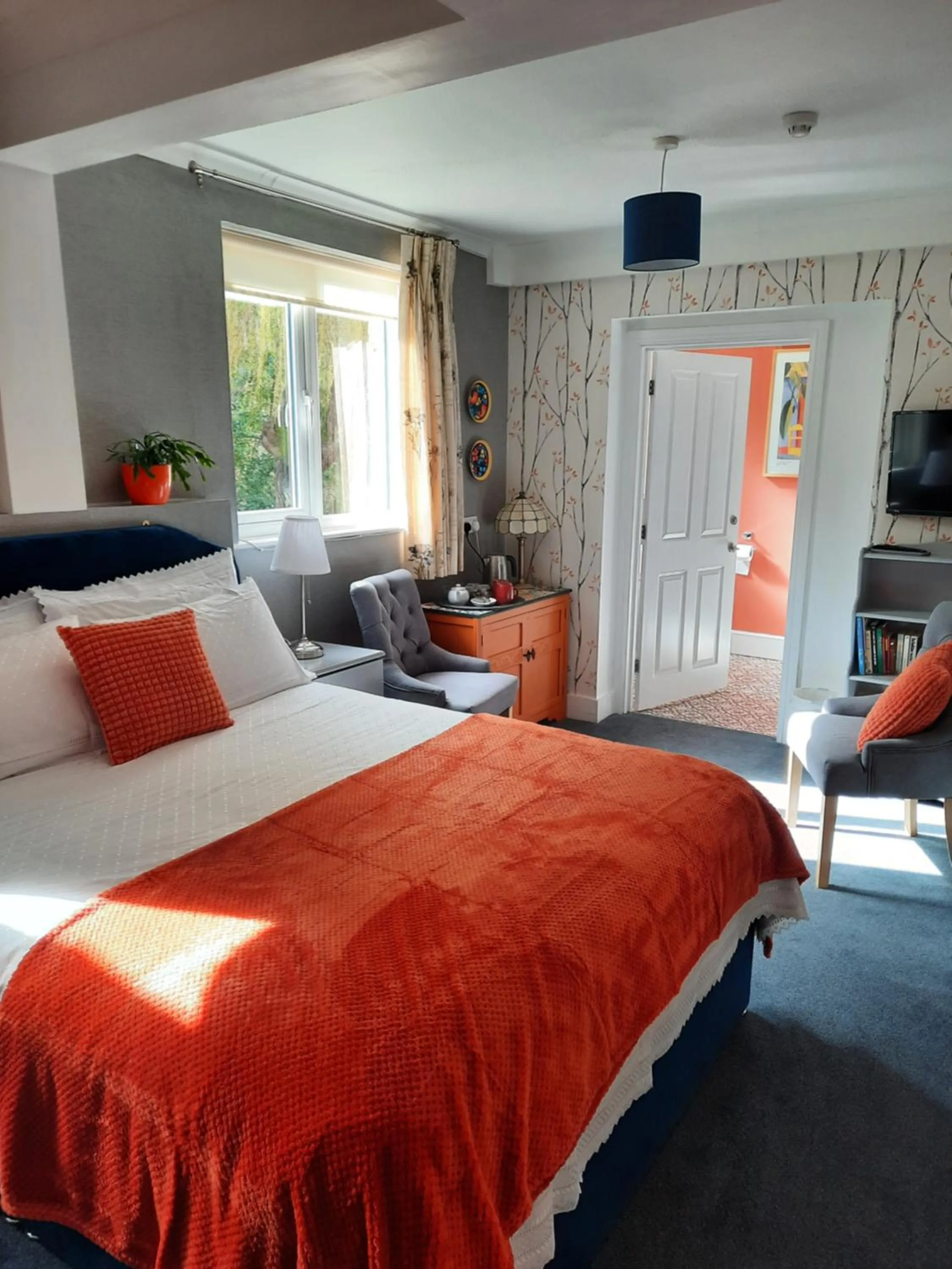 Bedroom, Bed in Foxhills of Shanklin