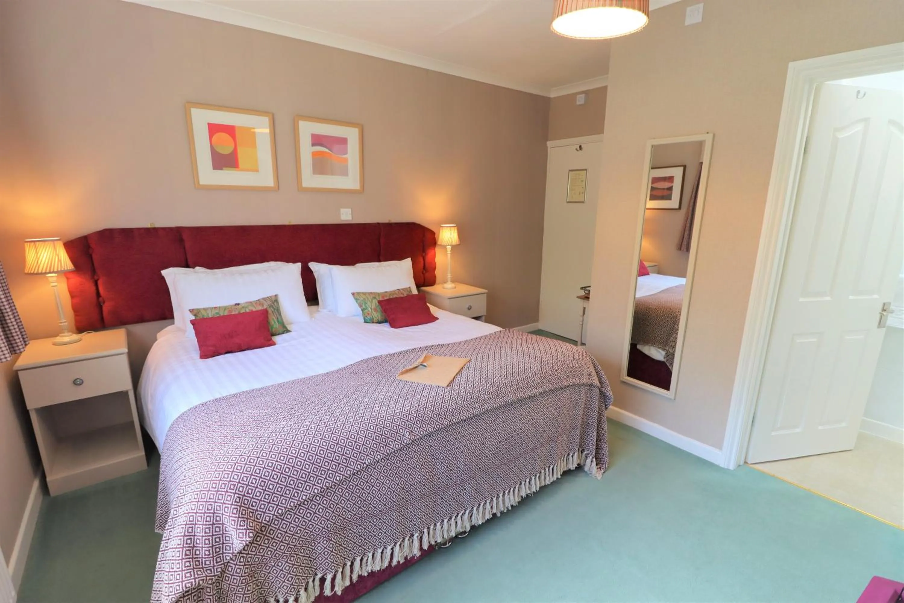Bedroom, Bed in Foxhills of Shanklin