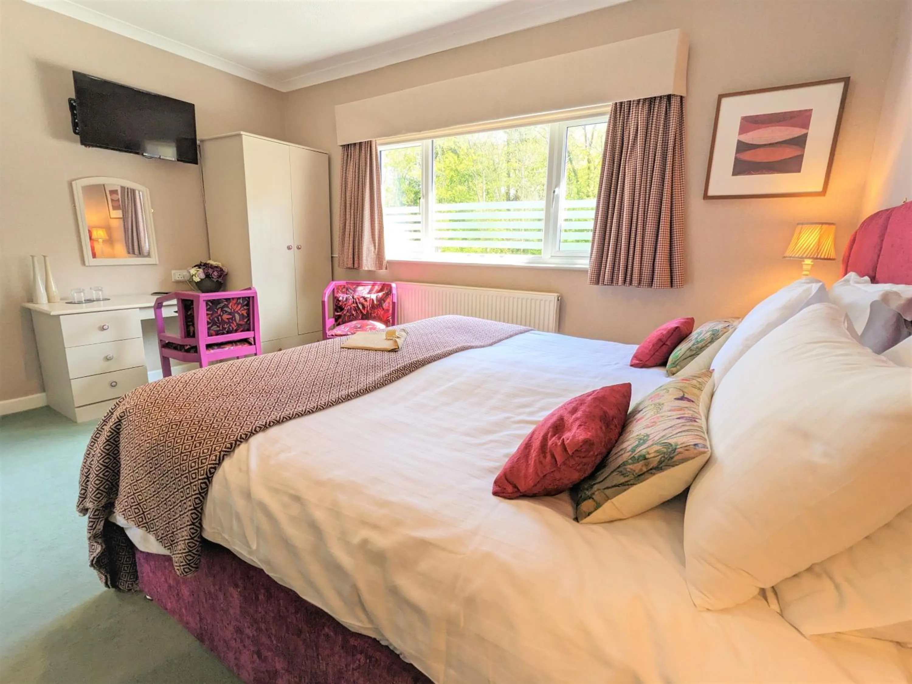 Bedroom, Bed in Foxhills of Shanklin