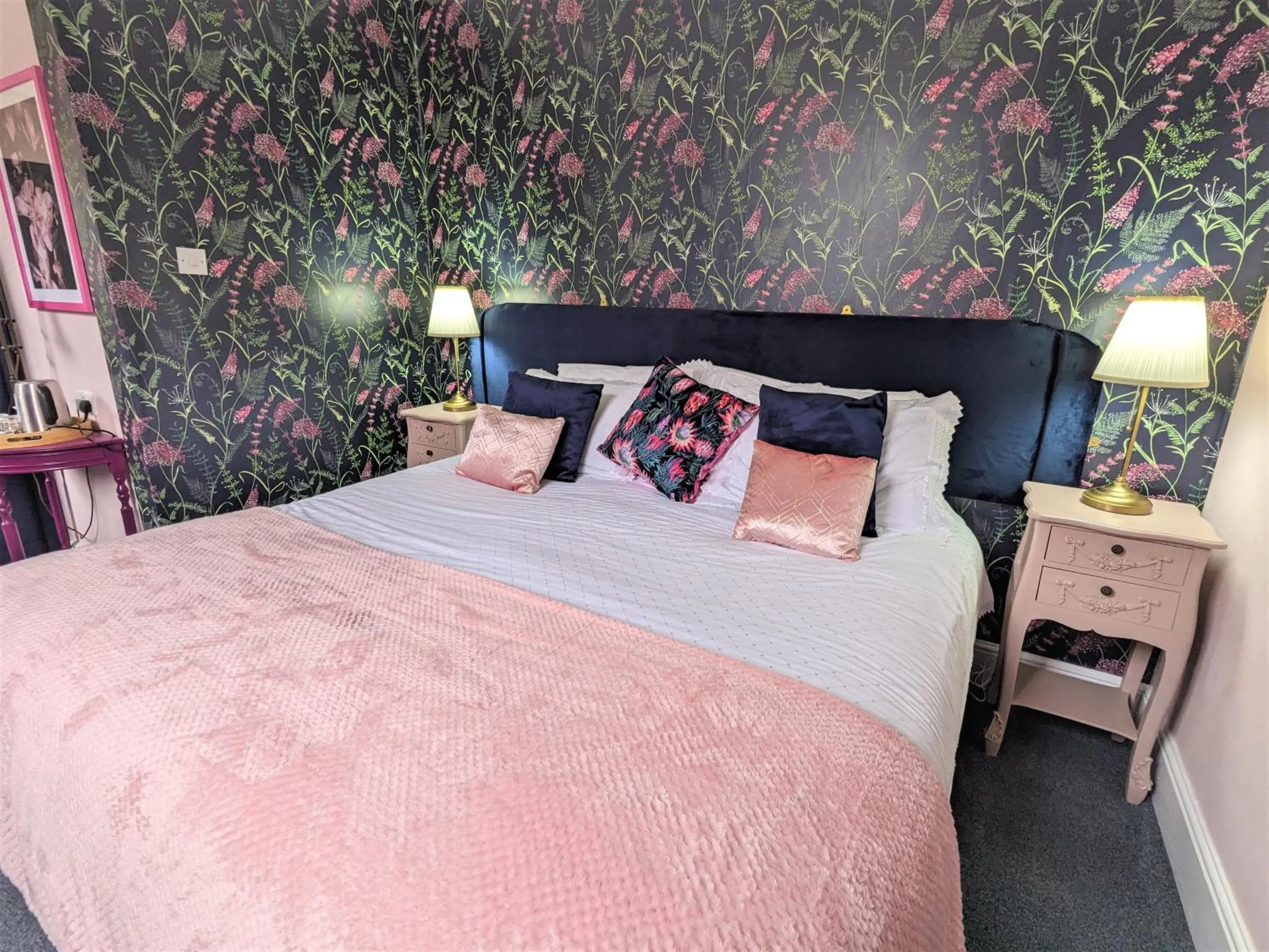 Bedroom, Bed in Foxhills of Shanklin