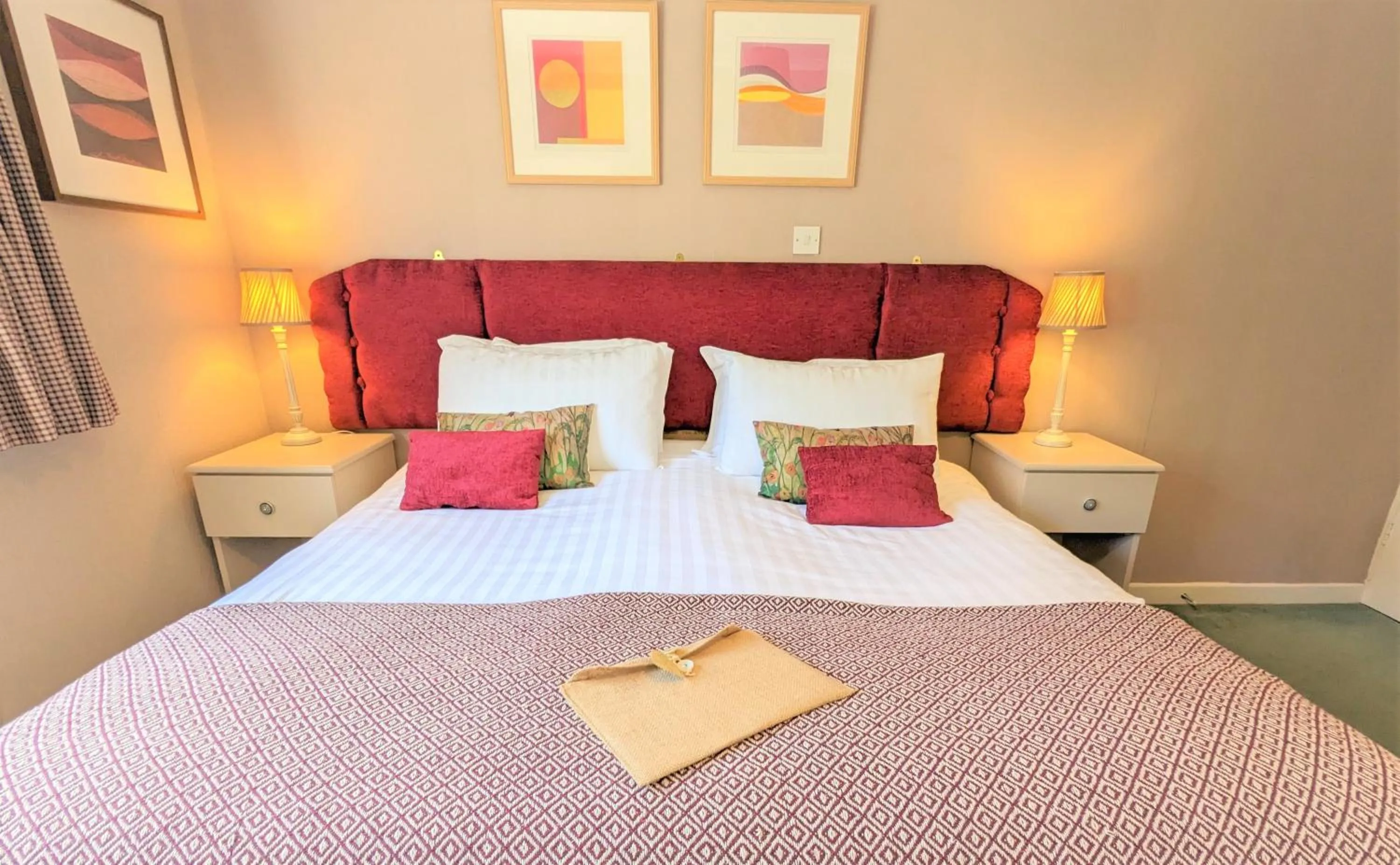 Bedroom, Bed in Foxhills of Shanklin