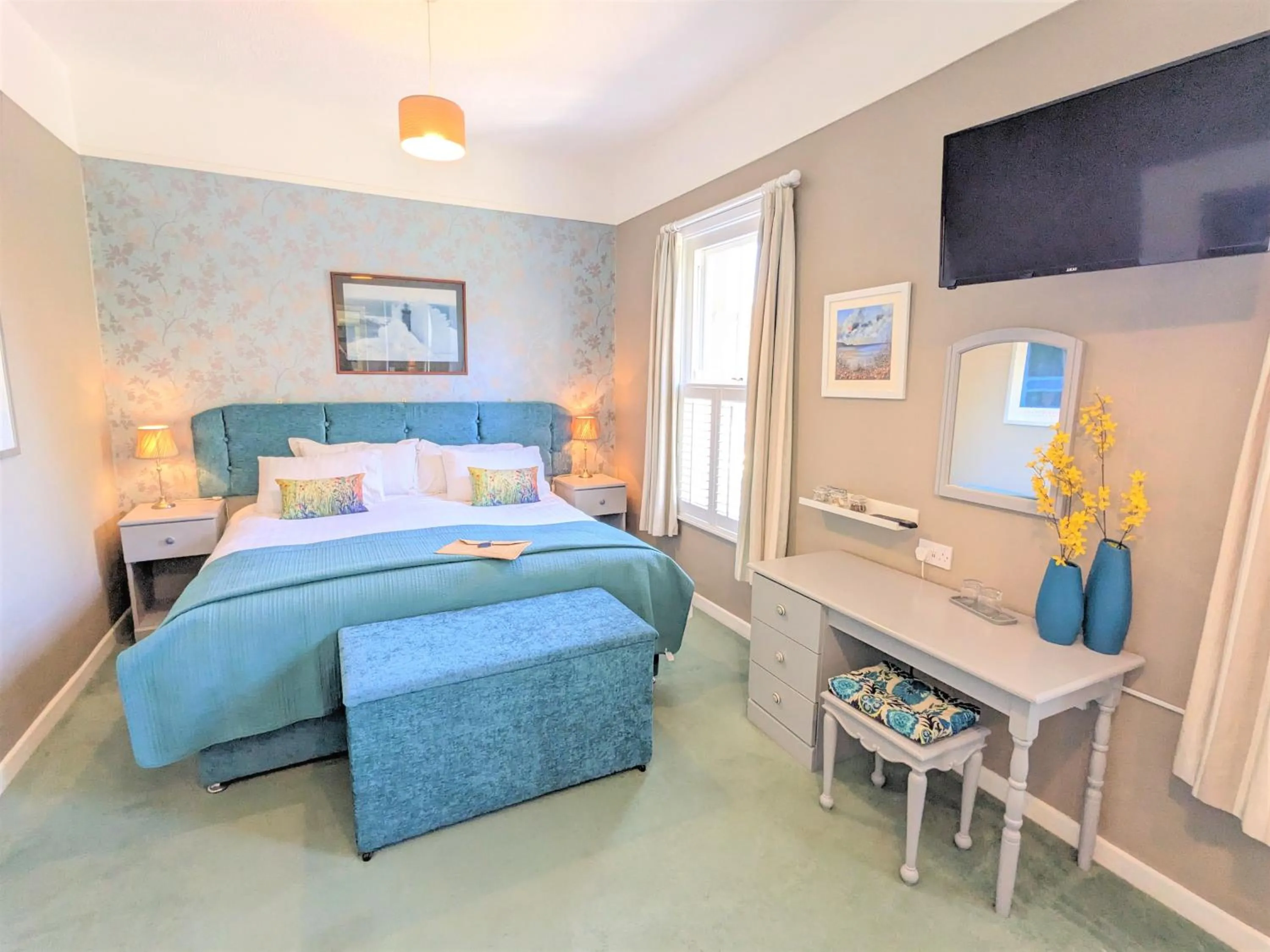 Bedroom, Bed in Foxhills of Shanklin