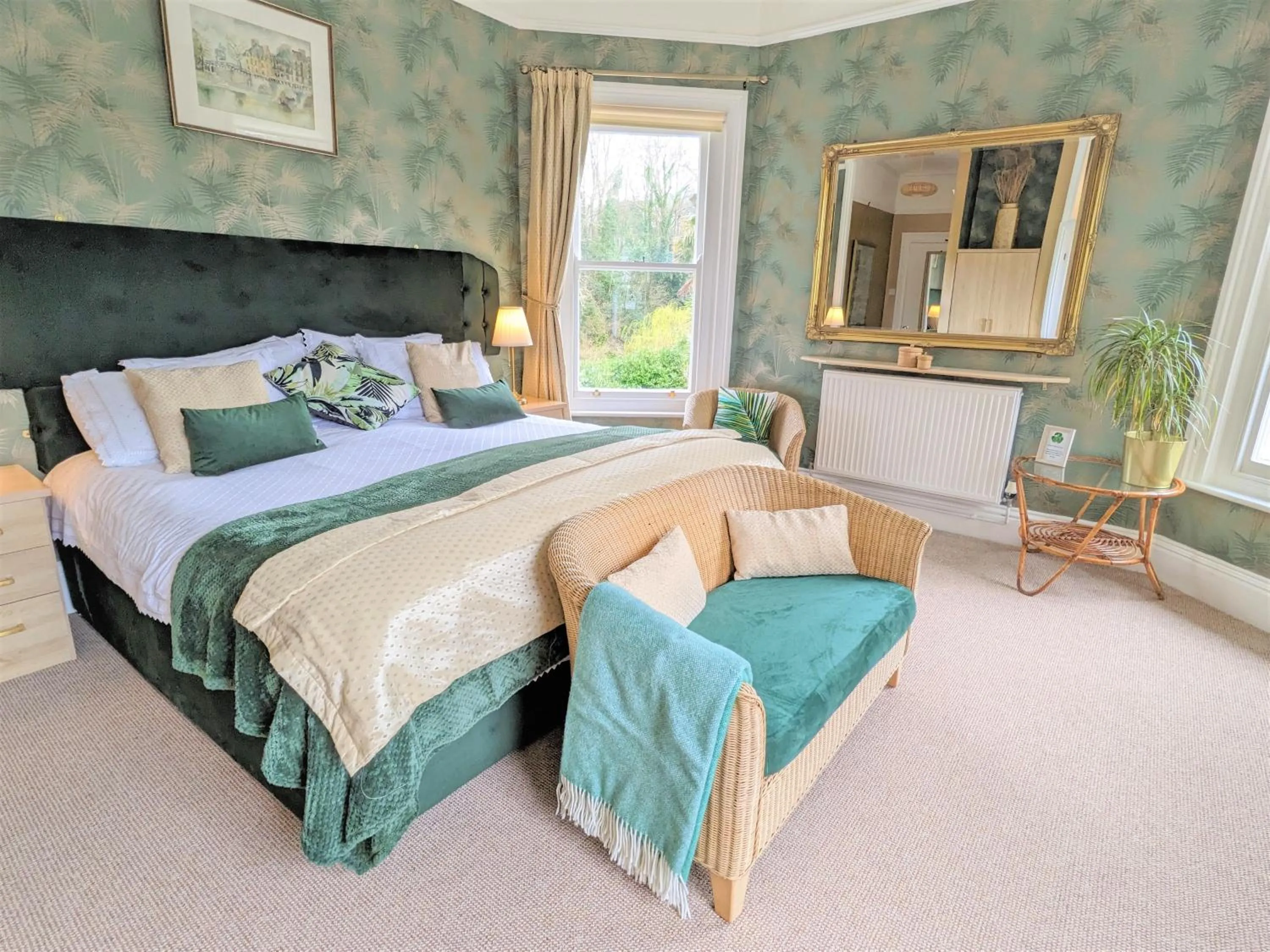 Bedroom, Bed in Foxhills of Shanklin