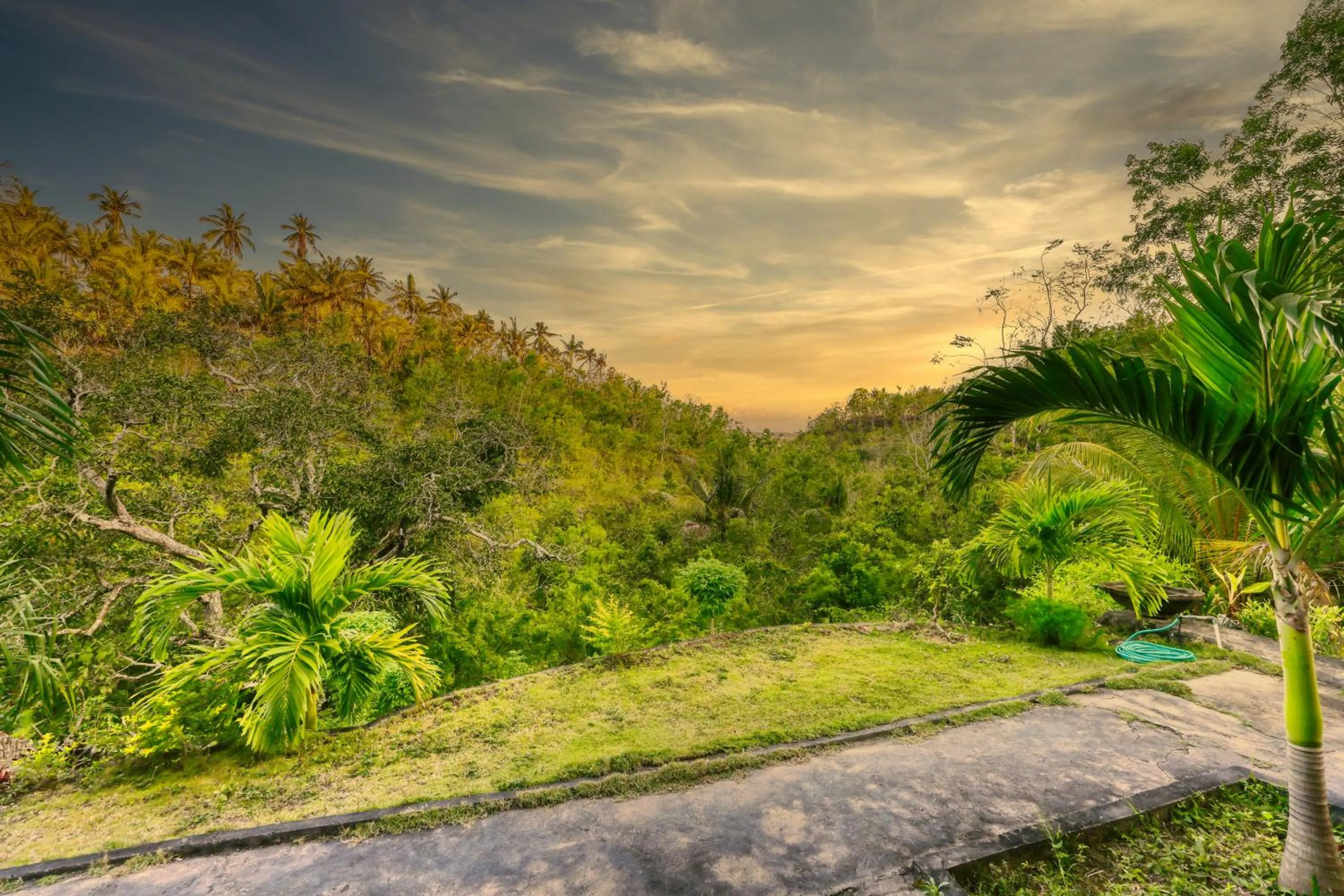 Sunset in Butterfly Bungalow