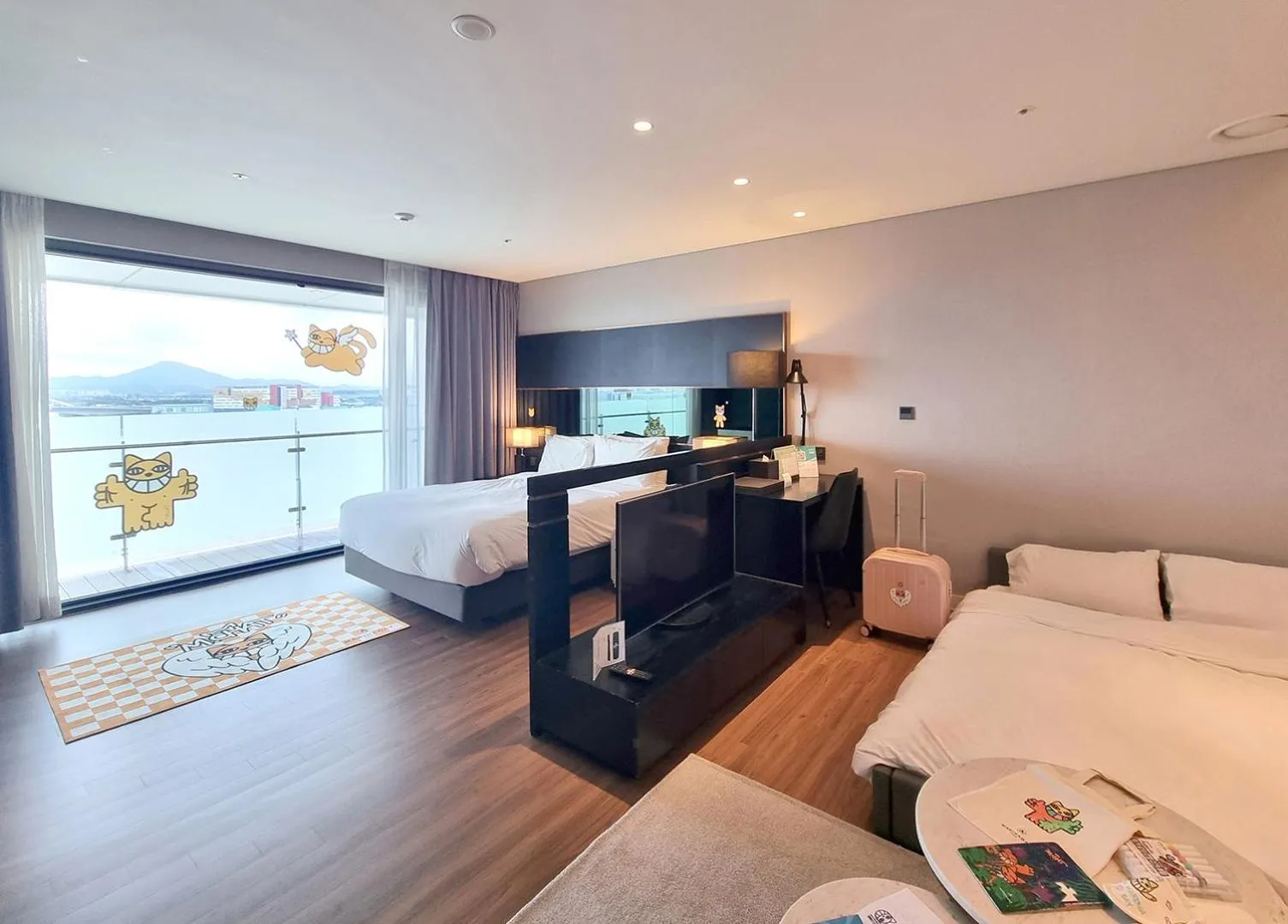 Bed in Hotel Marinabay Seoul