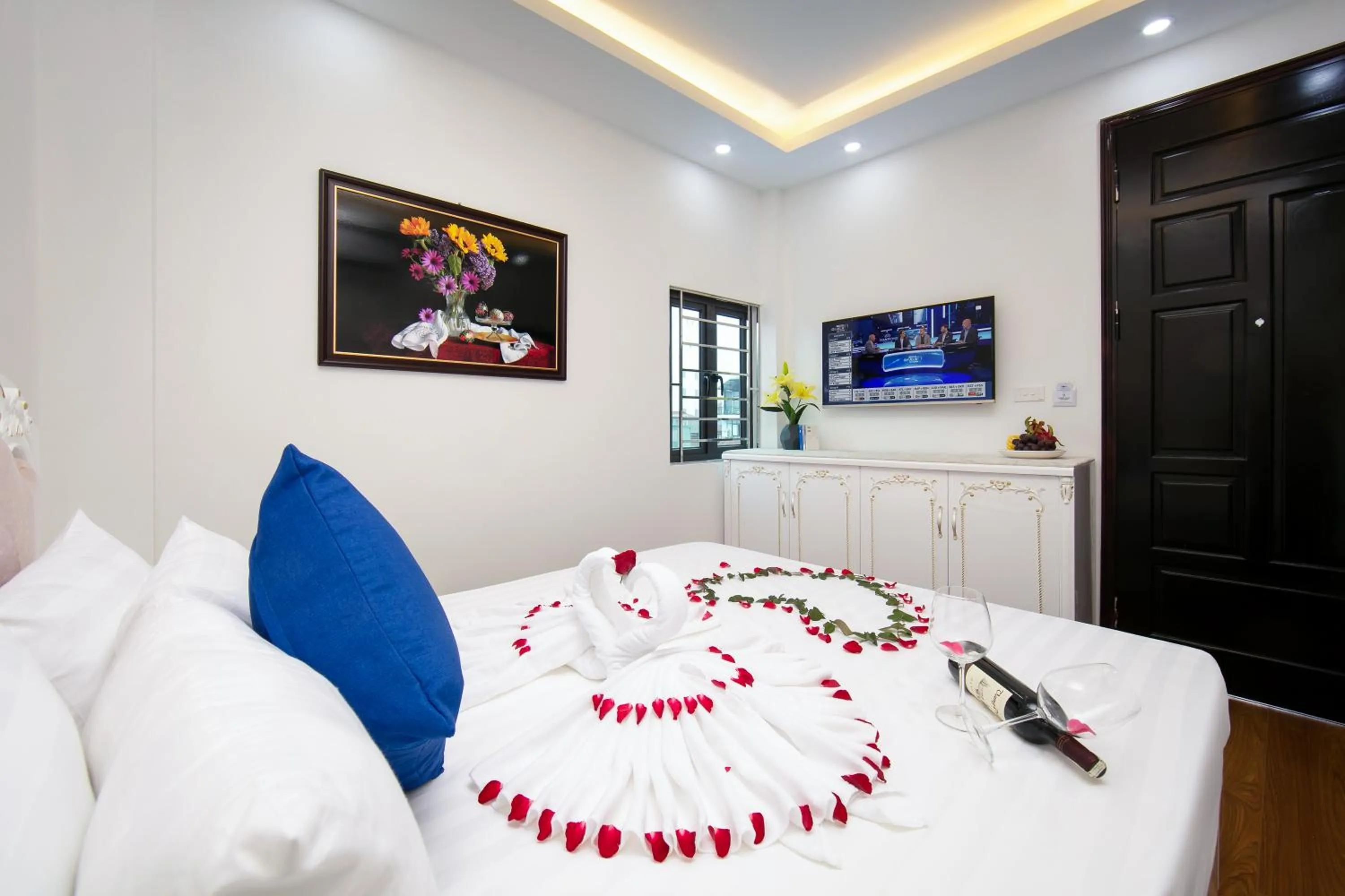 Bed in Hanoi Golden Hotel