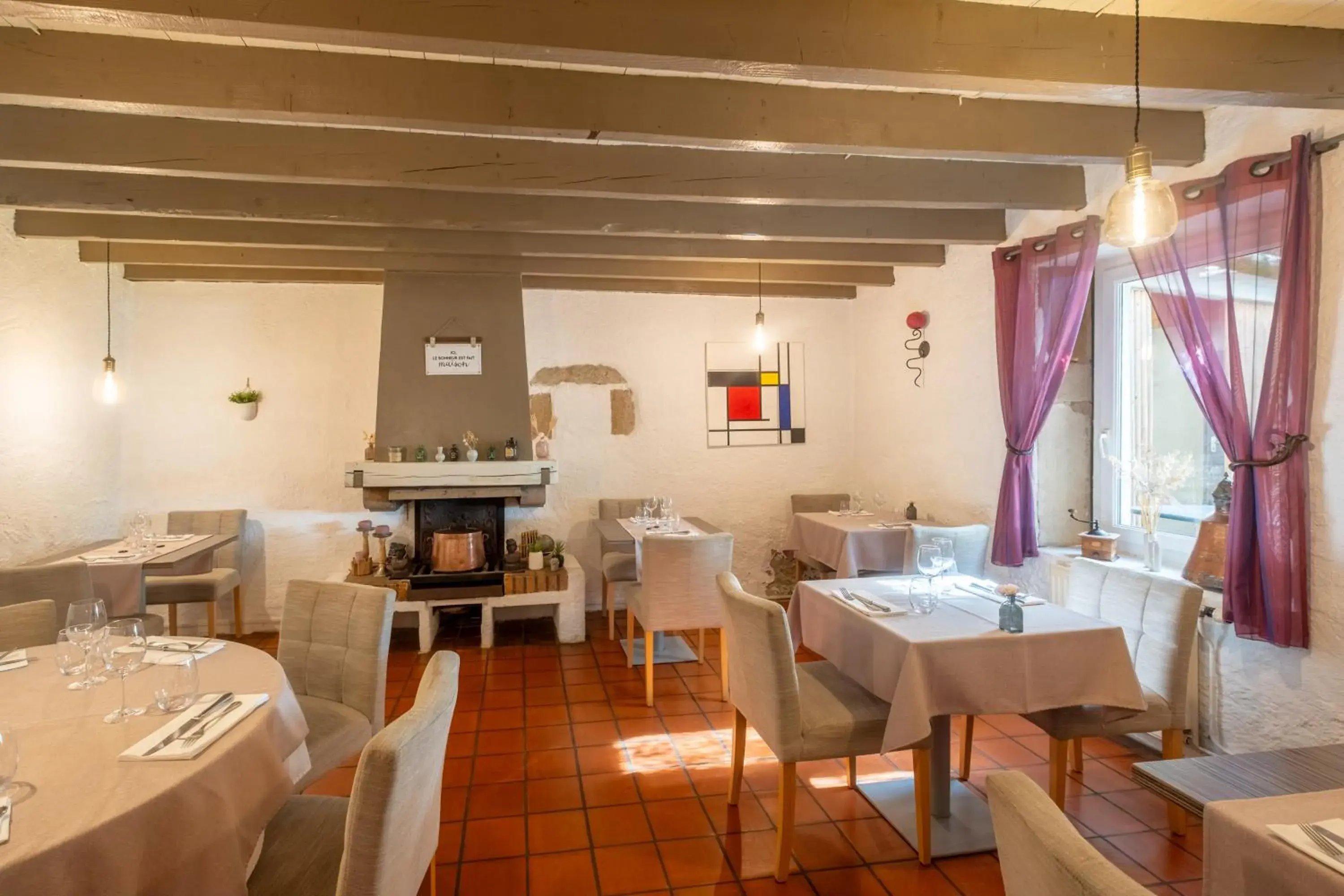 Restaurant/places to eat in Logis Hôtel Les Vieilles Granges Restaurant/places to eat in Logis Hôtel Les Vieilles Granges