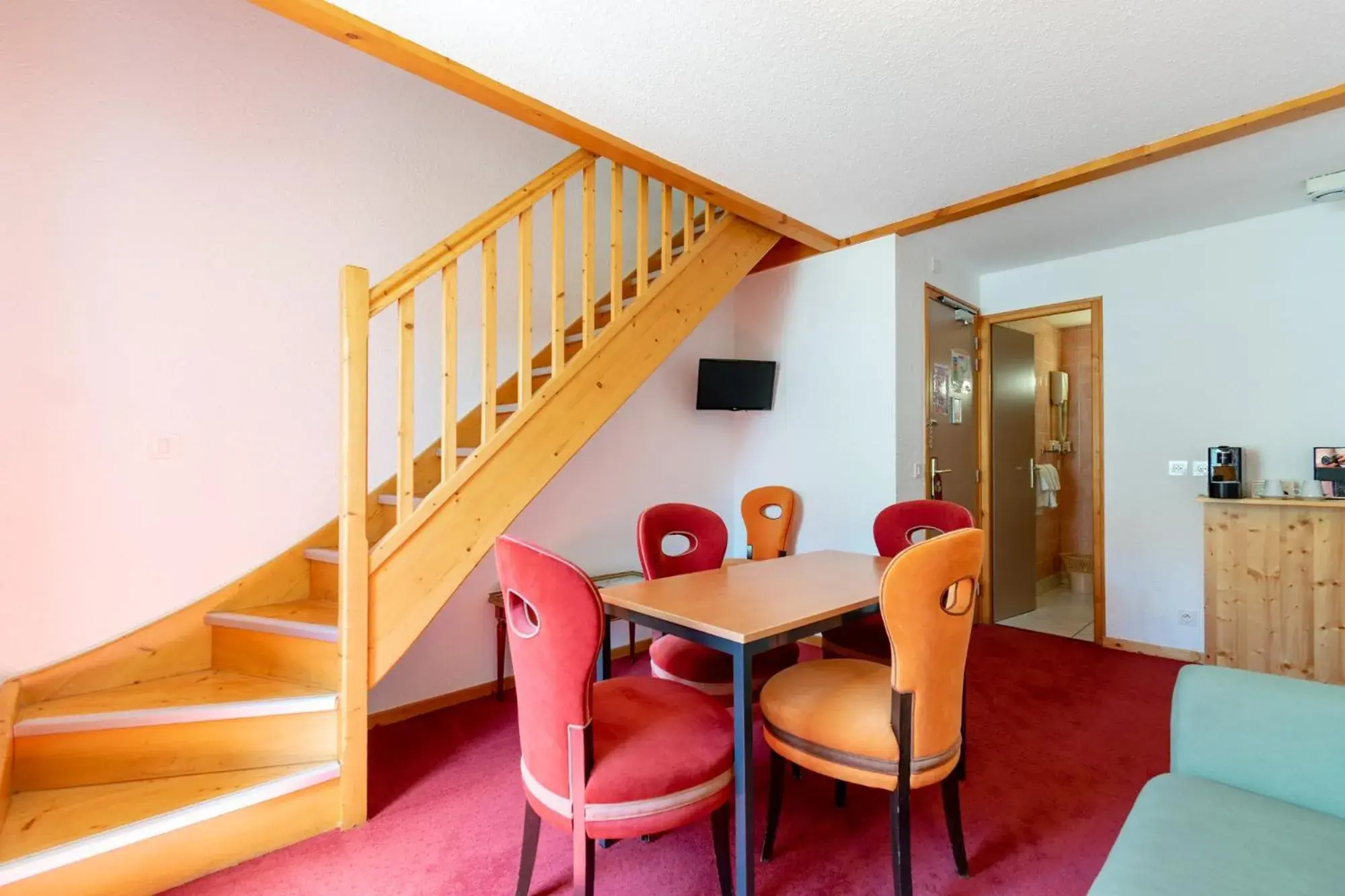 Family Room (6 Adults) in Hôtel Beau Site Family Room (6 Adults) in Hôtel Beau Site