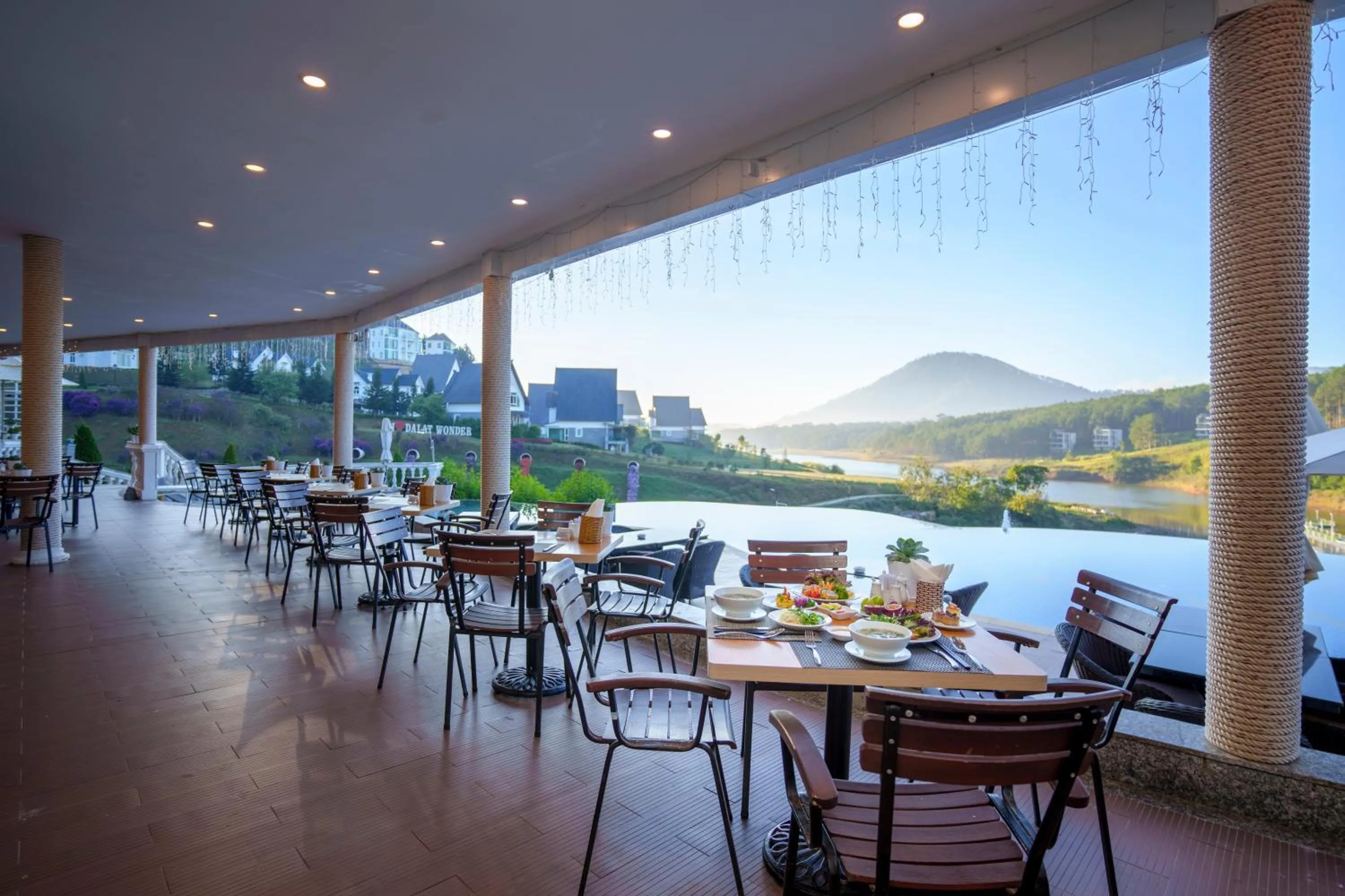 Restaurant/places to eat in Dalat Wonder Resort
