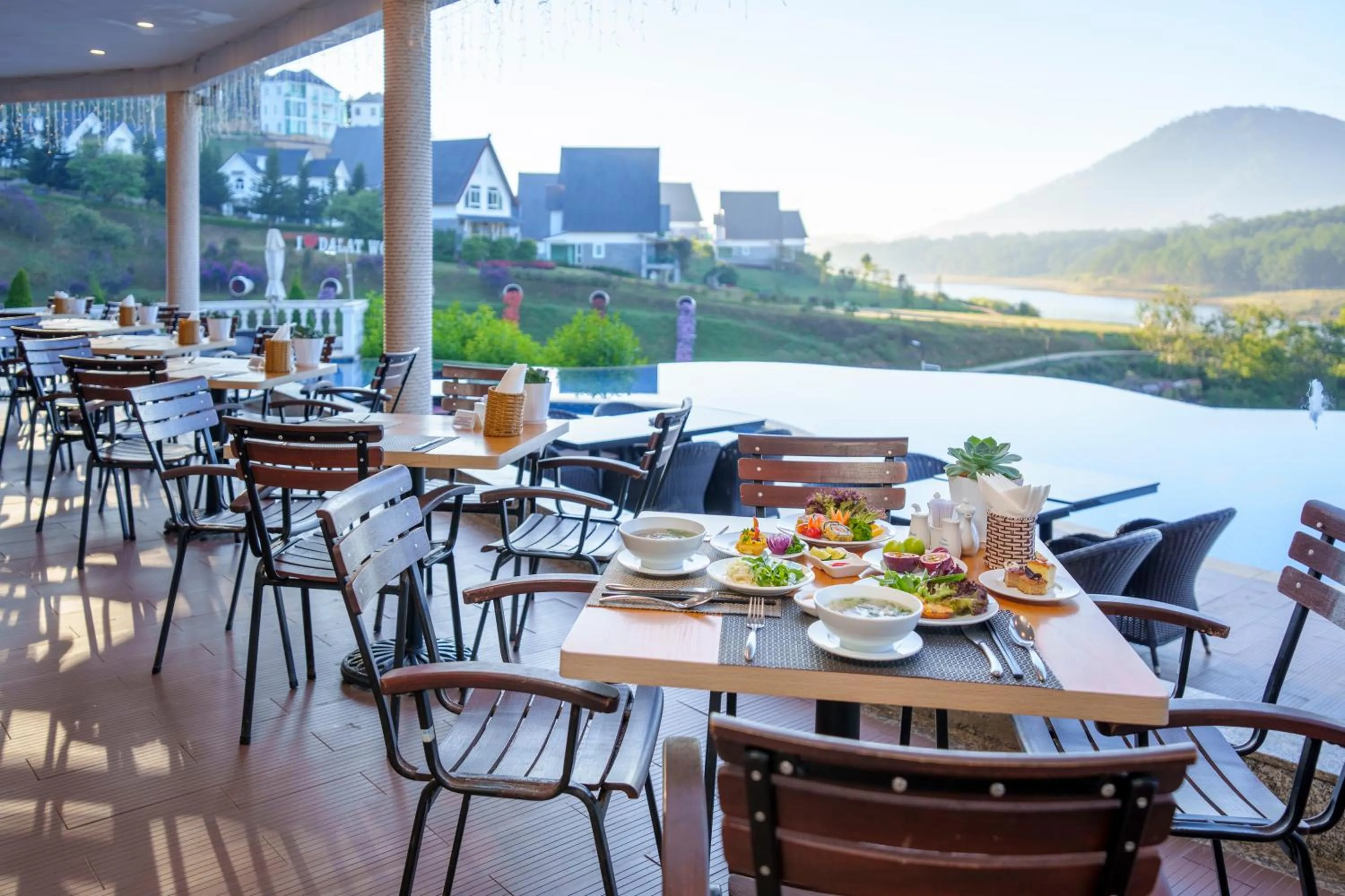 Restaurant/places to eat in Dalat Wonder Resort
