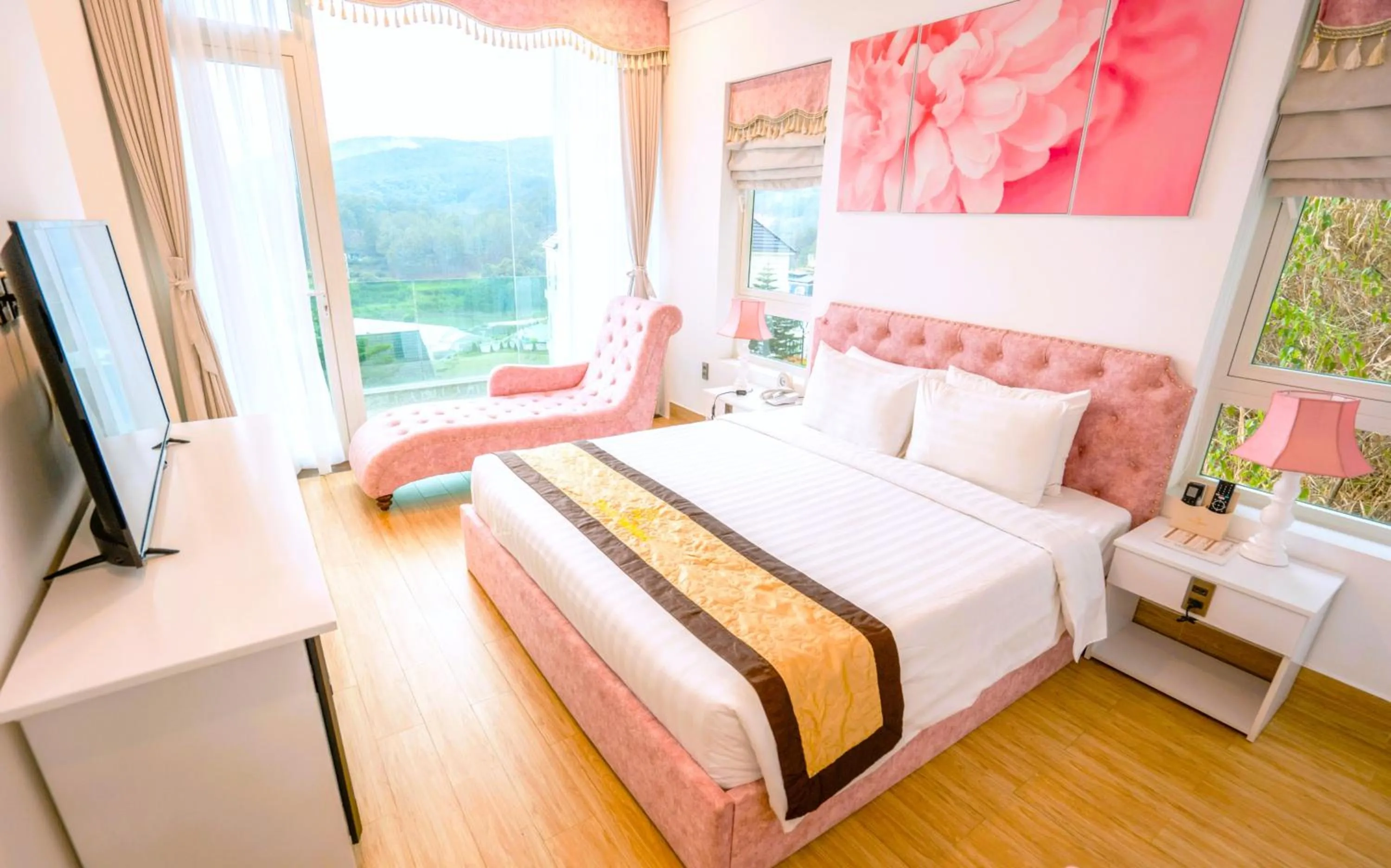 Bedroom in Dalat Wonder Resort