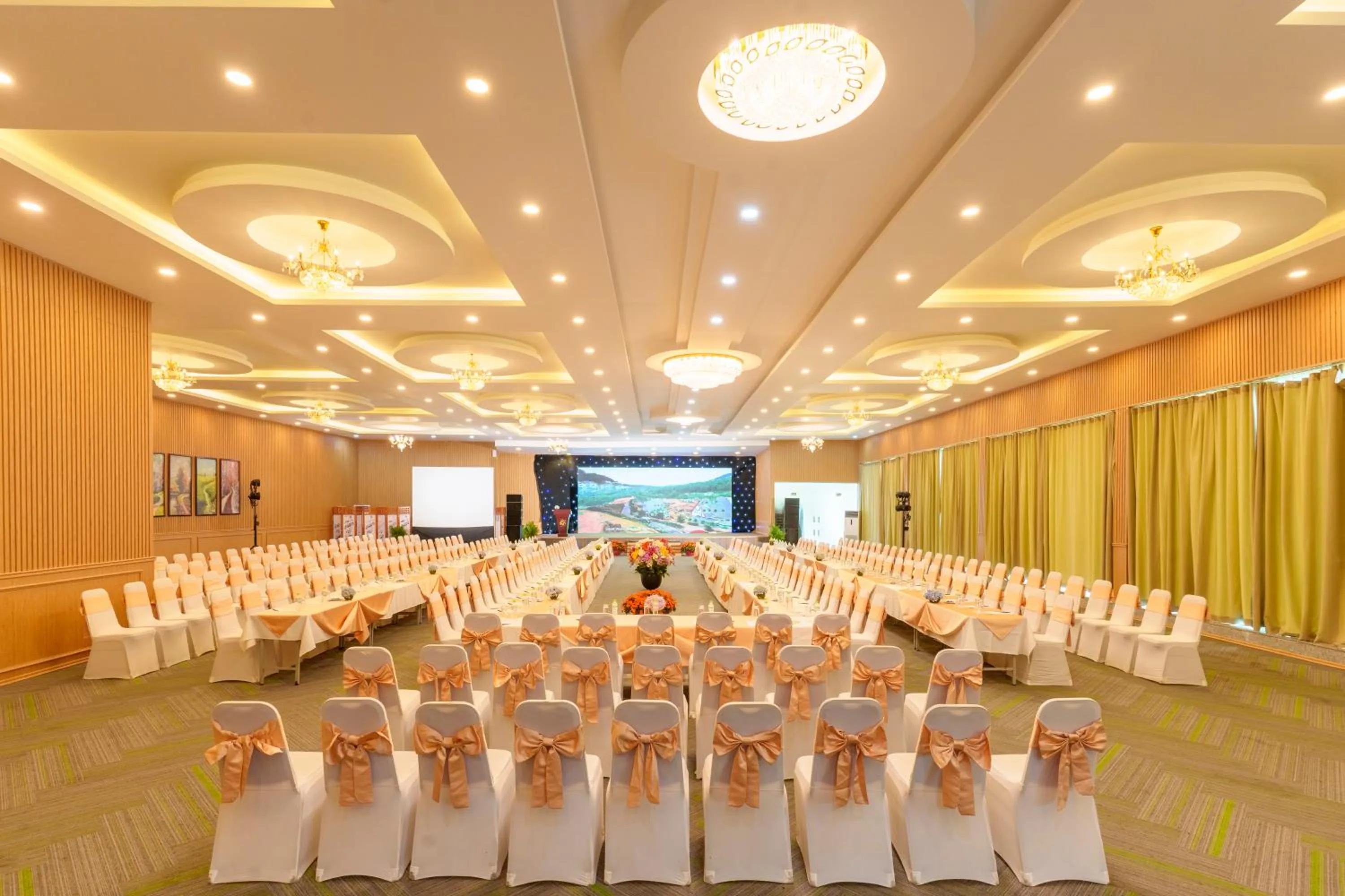 Meeting/conference room in Dalat Wonder Resort