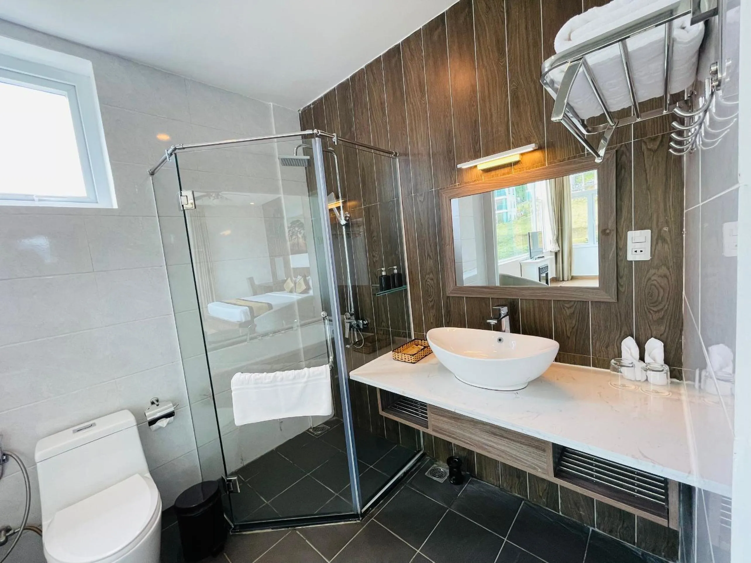 Shower in Dalat Wonder Resort