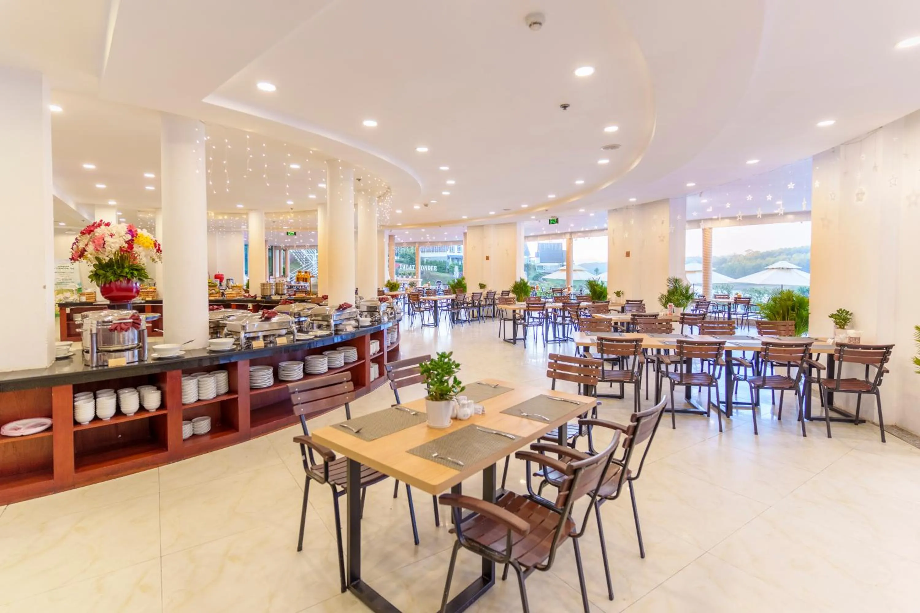 Restaurant/places to eat in Dalat Wonder Resort