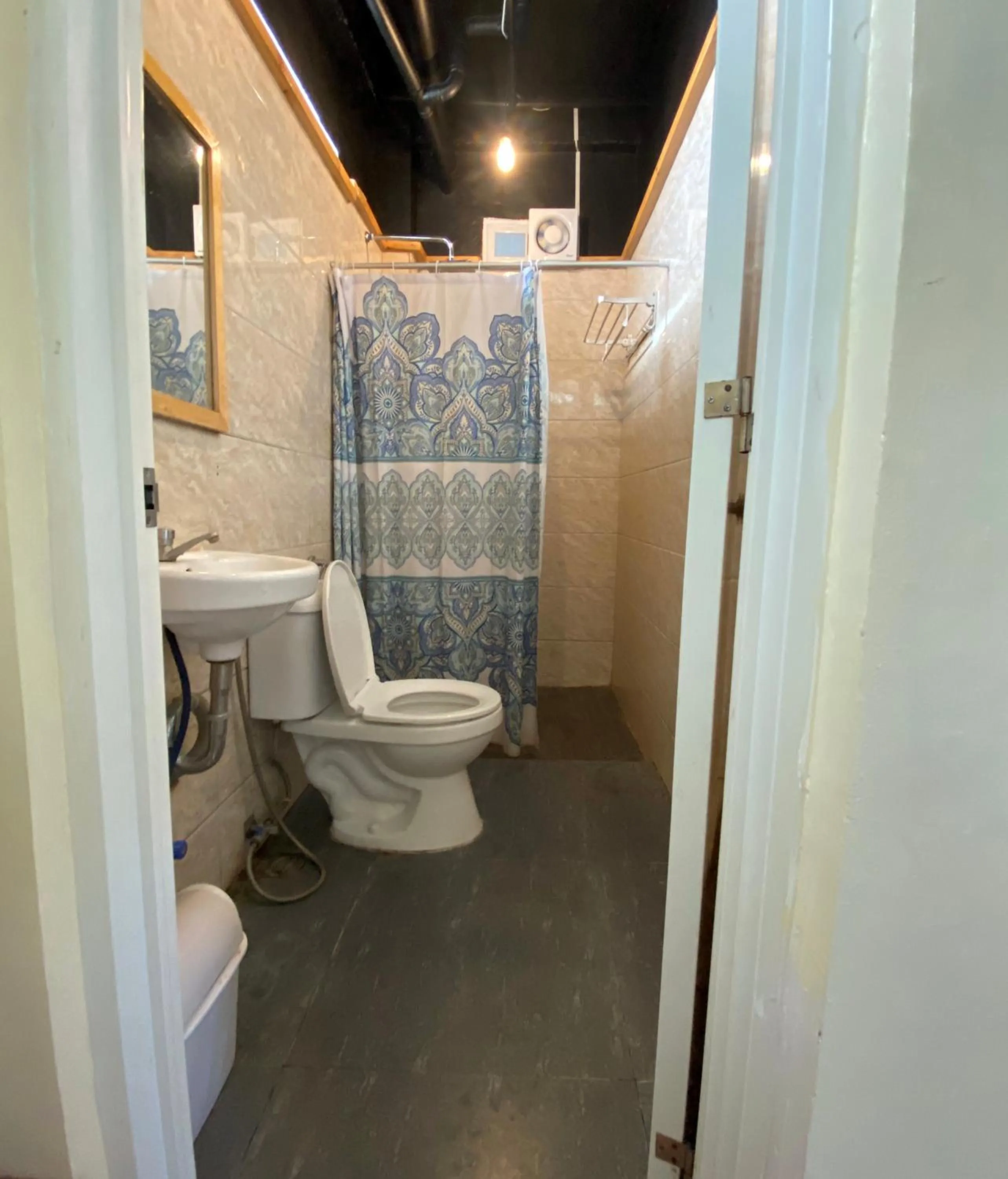 Bathroom in Location One Eighty