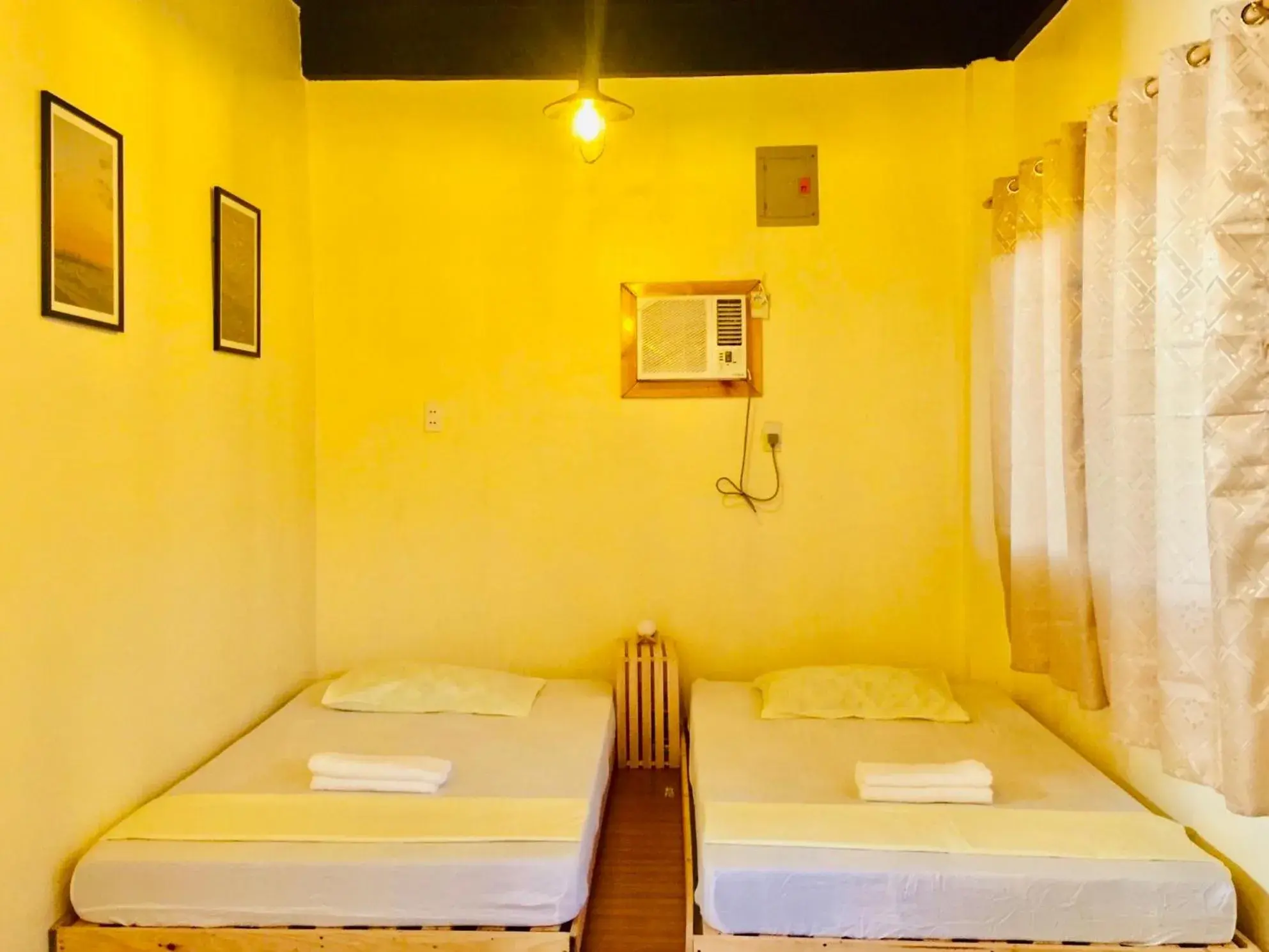 Bedroom, Bed in Location One Eighty Bedroom, Bed in Location One Eighty