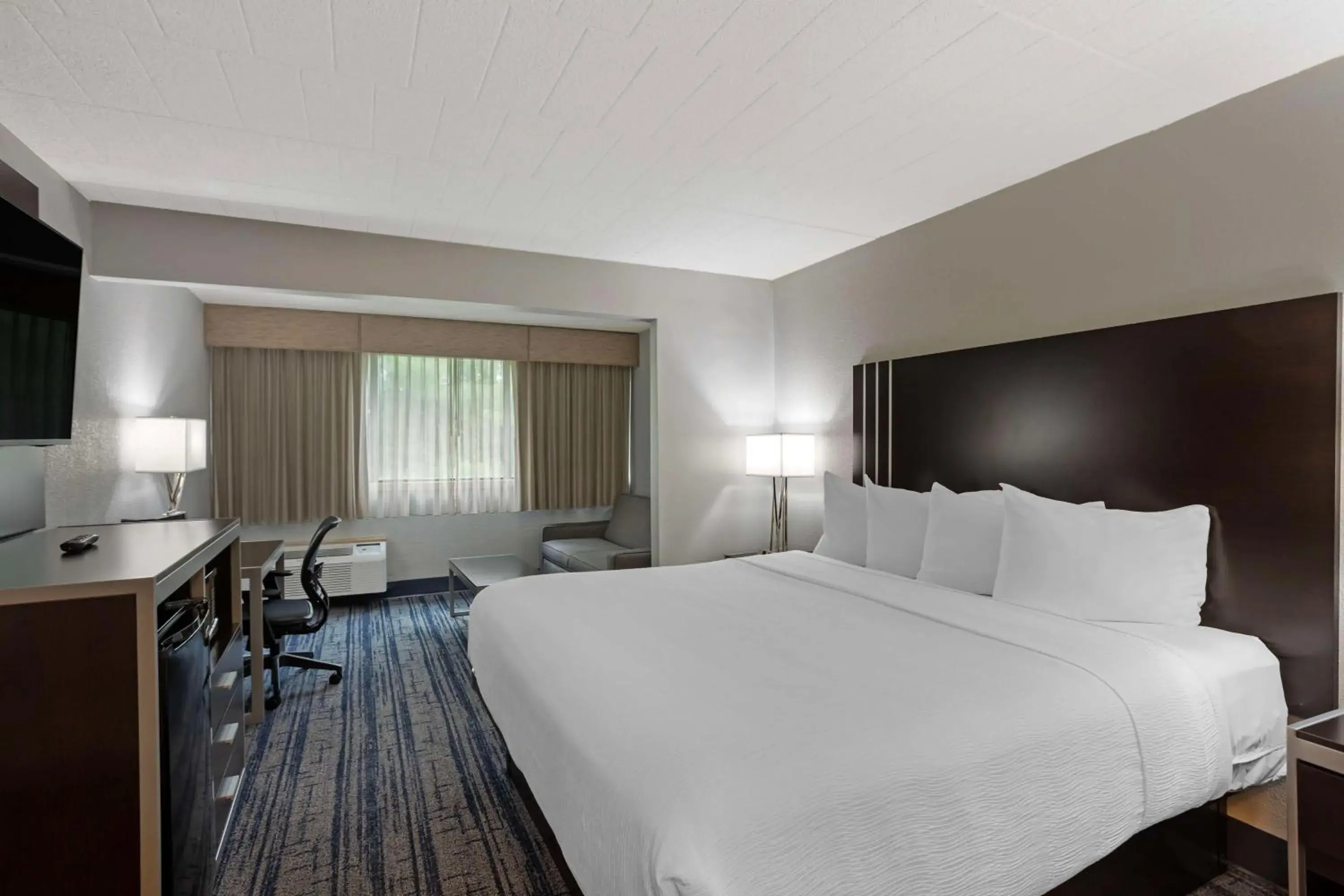 Bedroom, Bed in Best Western Plus Reading Inn & Suites Bedroom, Bed in Best Western Plus Reading Inn & Suites