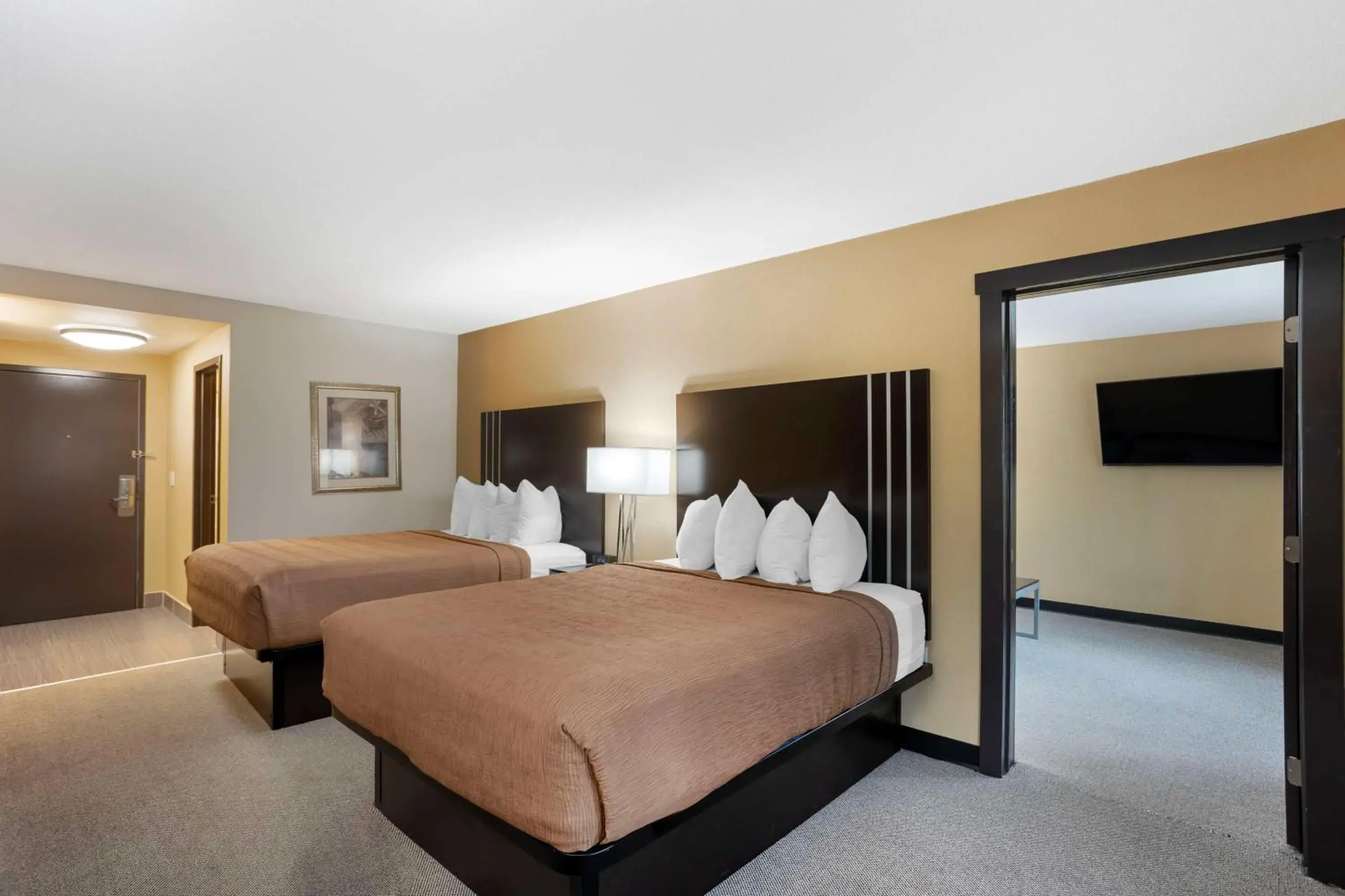 Queen Suite with Two Queen Beds and Sofa Bed in Best Western Plus Reading Inn & Suites Queen Suite with Two Queen Beds and Sofa Bed in Best Western Plus Reading Inn & Suites