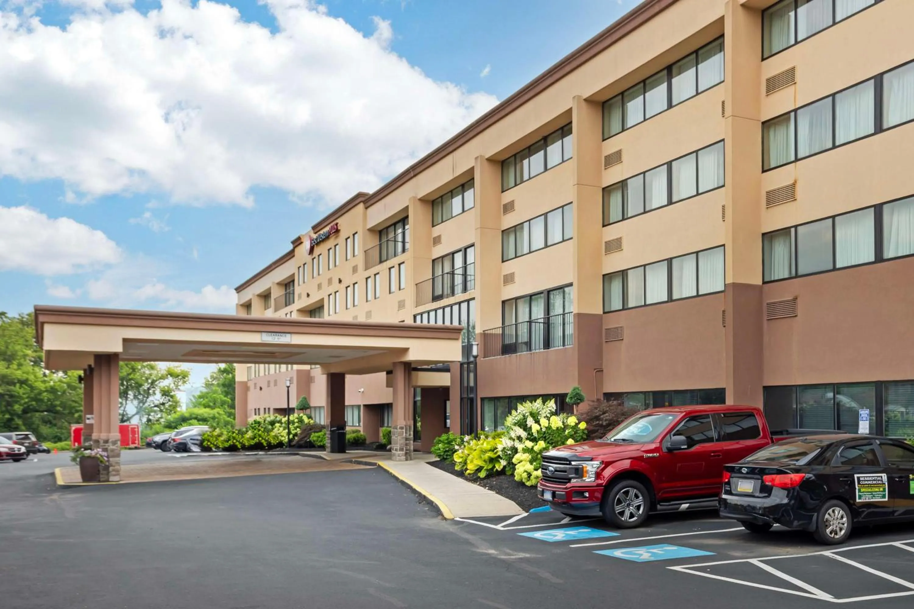 Property building in Best Western Plus Reading Inn & Suites