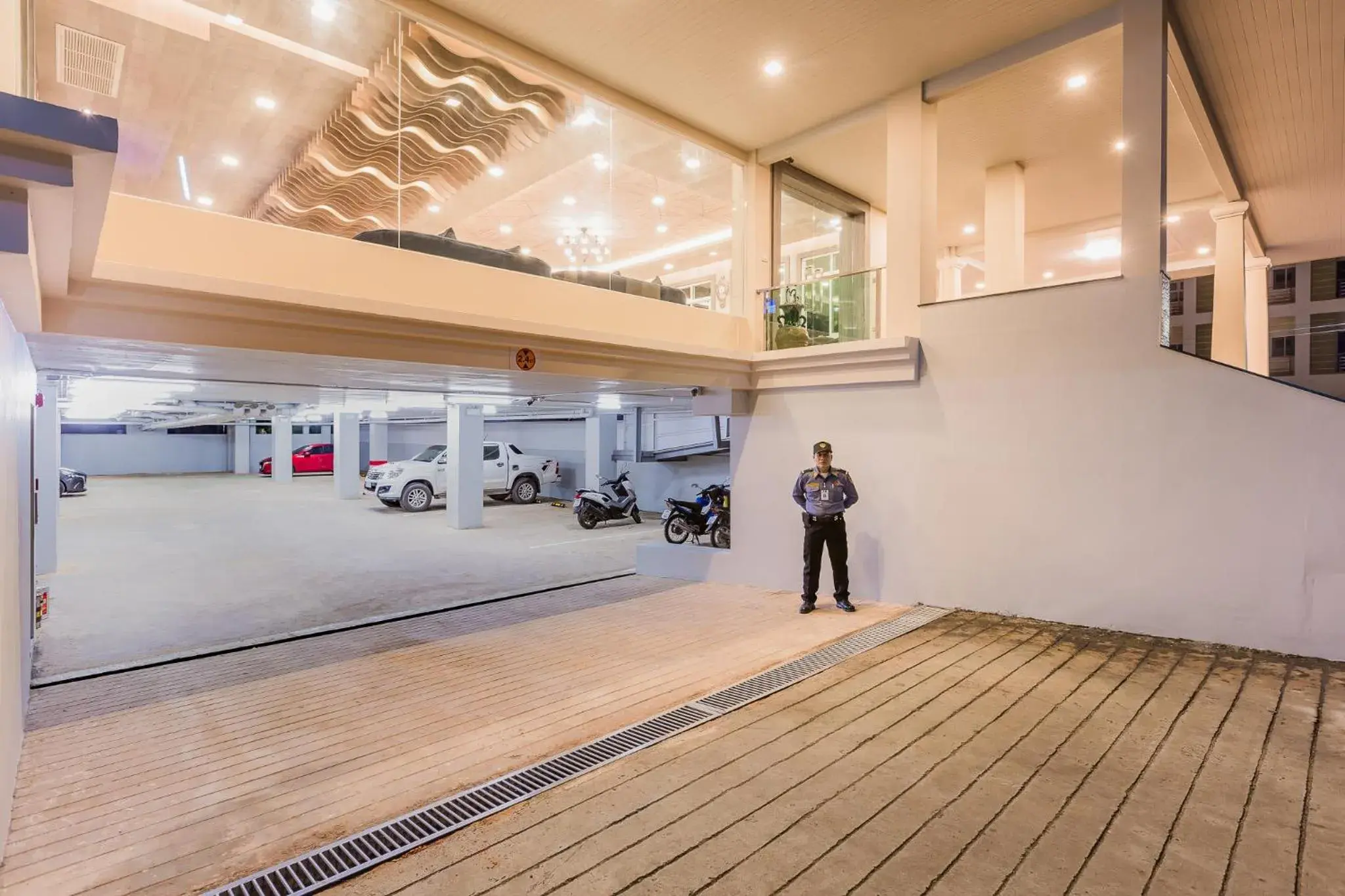 Property building in Evergreen Suite Hotel Property building in Evergreen Suite Hotel