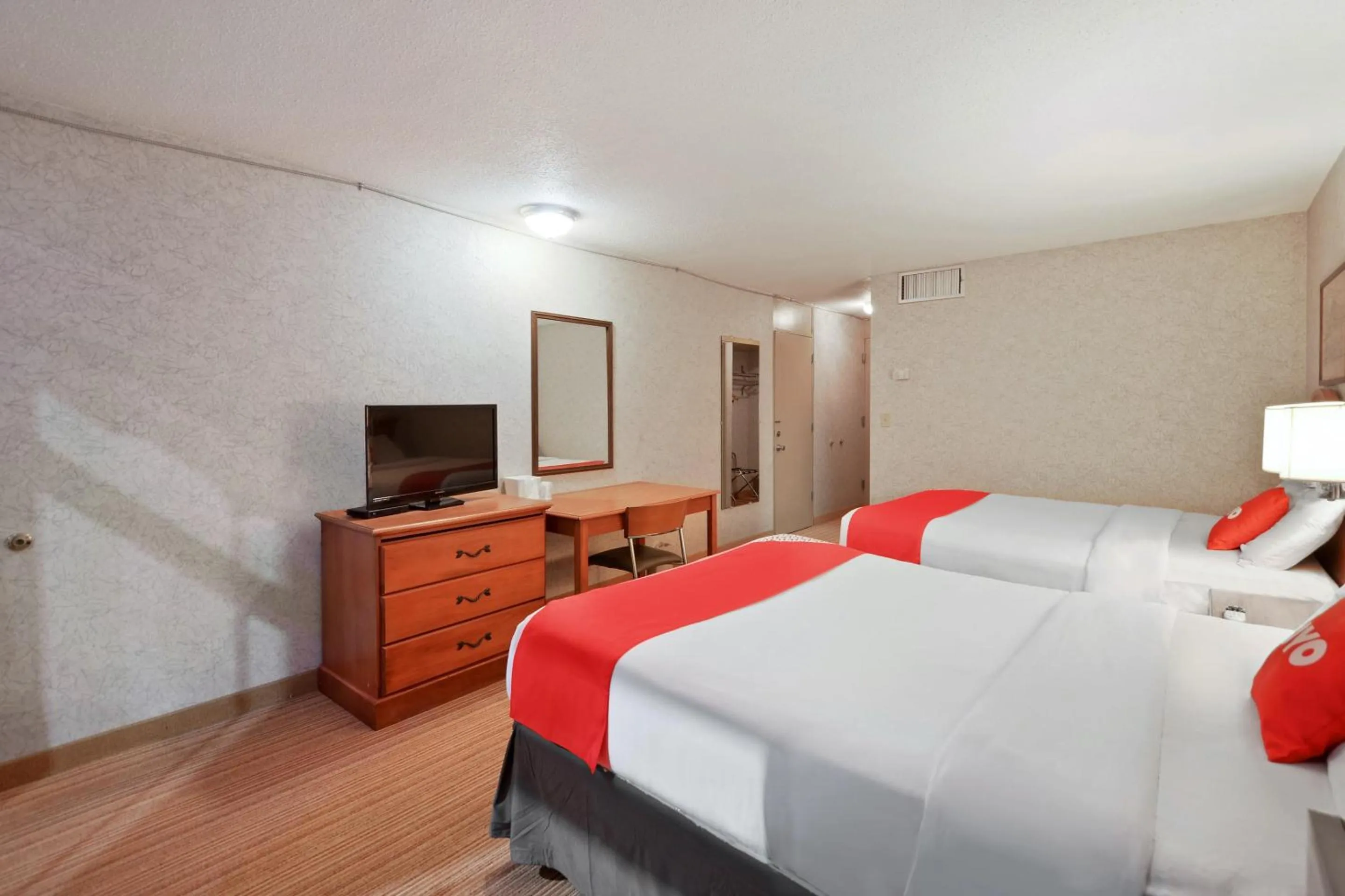 Bedroom, Bed in OYO Hotel Goodland KS Hwy 24