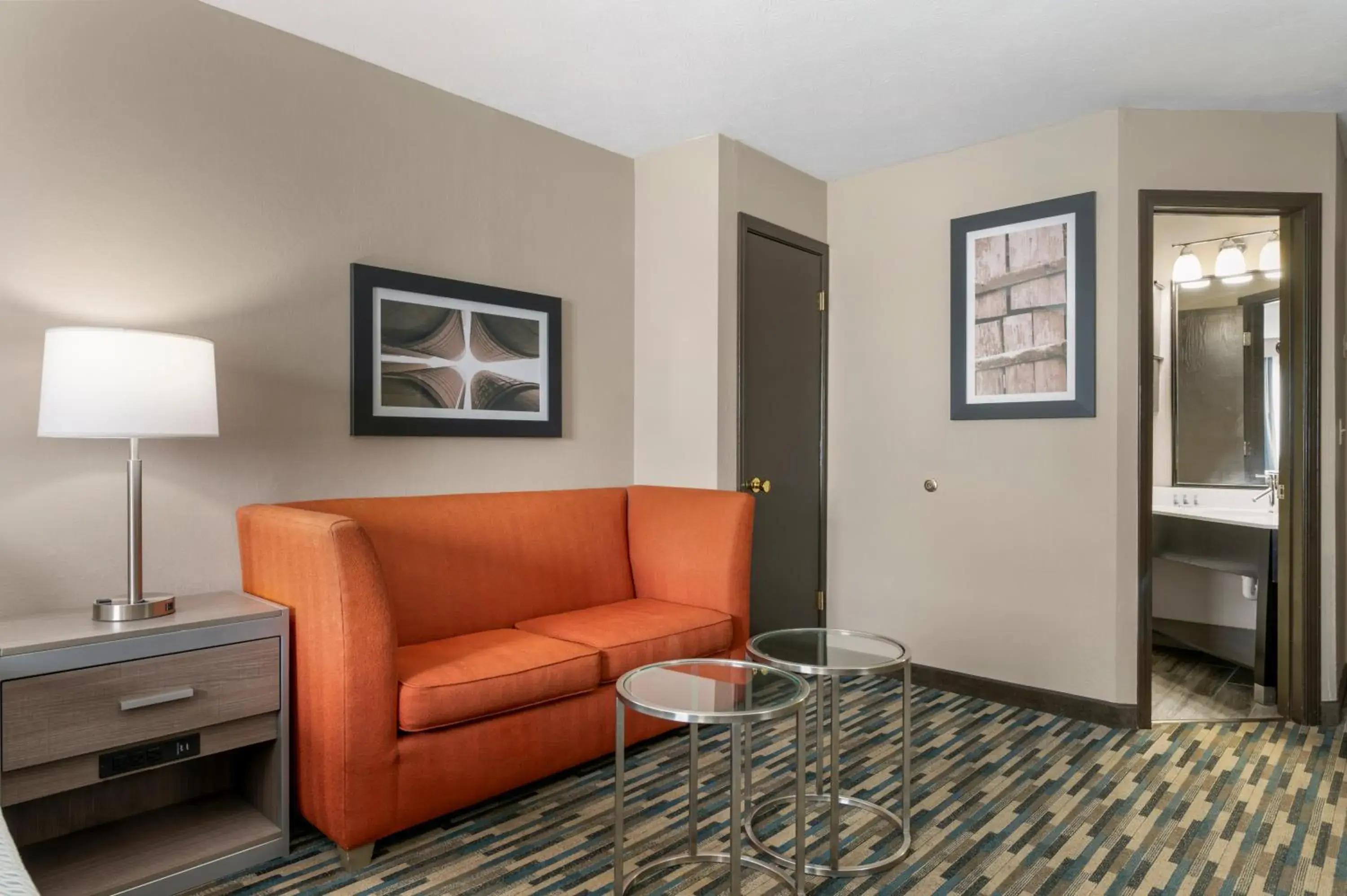 Bedroom in Best Western Edinburgh/Columbus Bedroom in Best Western Edinburgh/Columbus