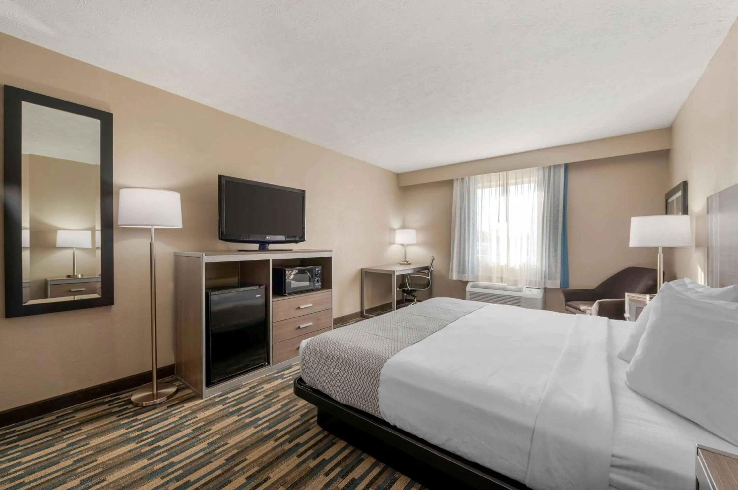 Bedroom, Bed in Best Western Edinburgh/Columbus