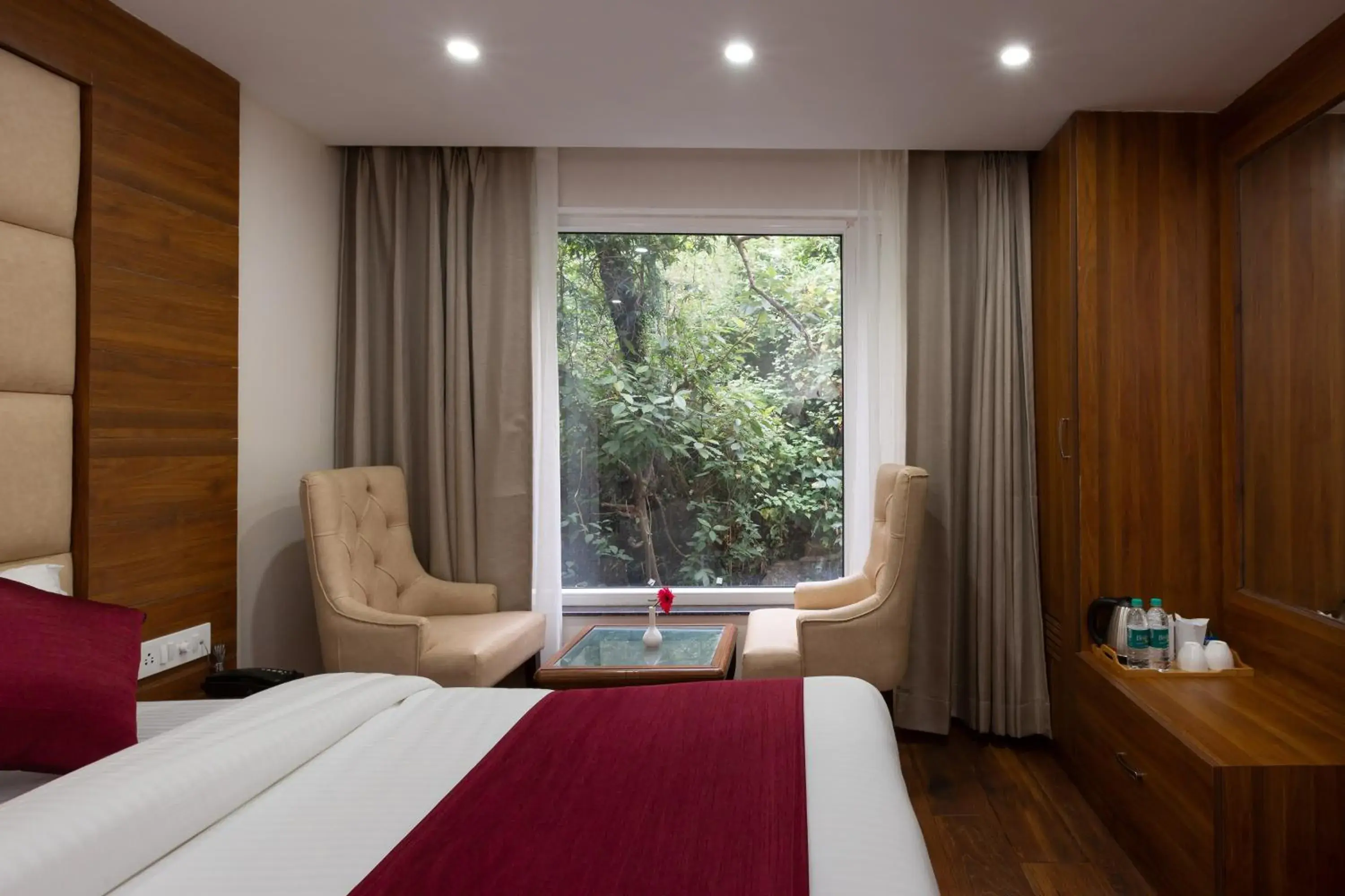 Photo of the whole room, Bed in Hotel Wild Wood Photo of the whole room, Bed in Hotel Wild Wood