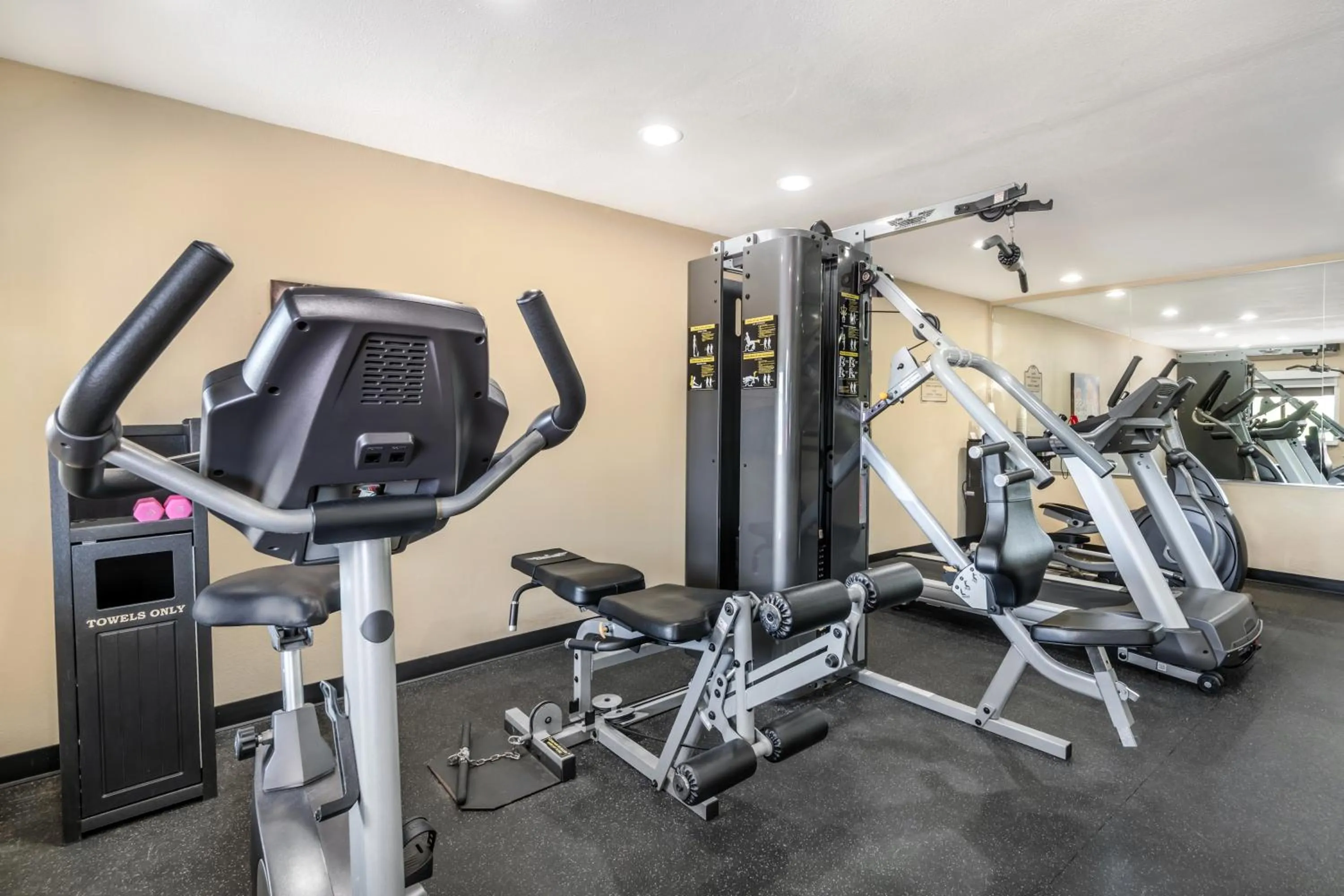 Fitness centre/facilities in Best Western Green Tree Inn