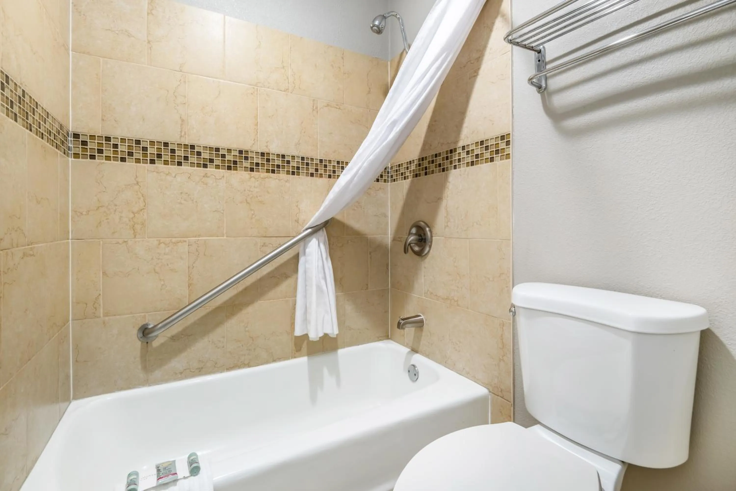 Bathroom in Best Western Green Tree Inn