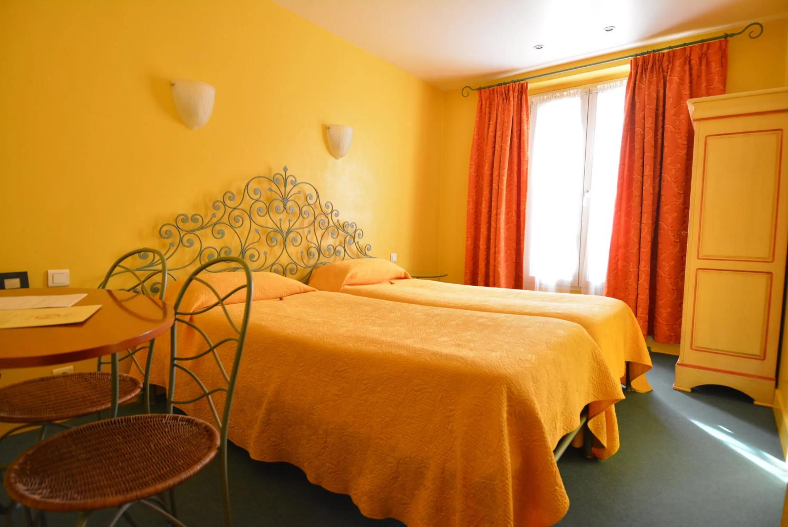 Bed in Port Royal Hotel