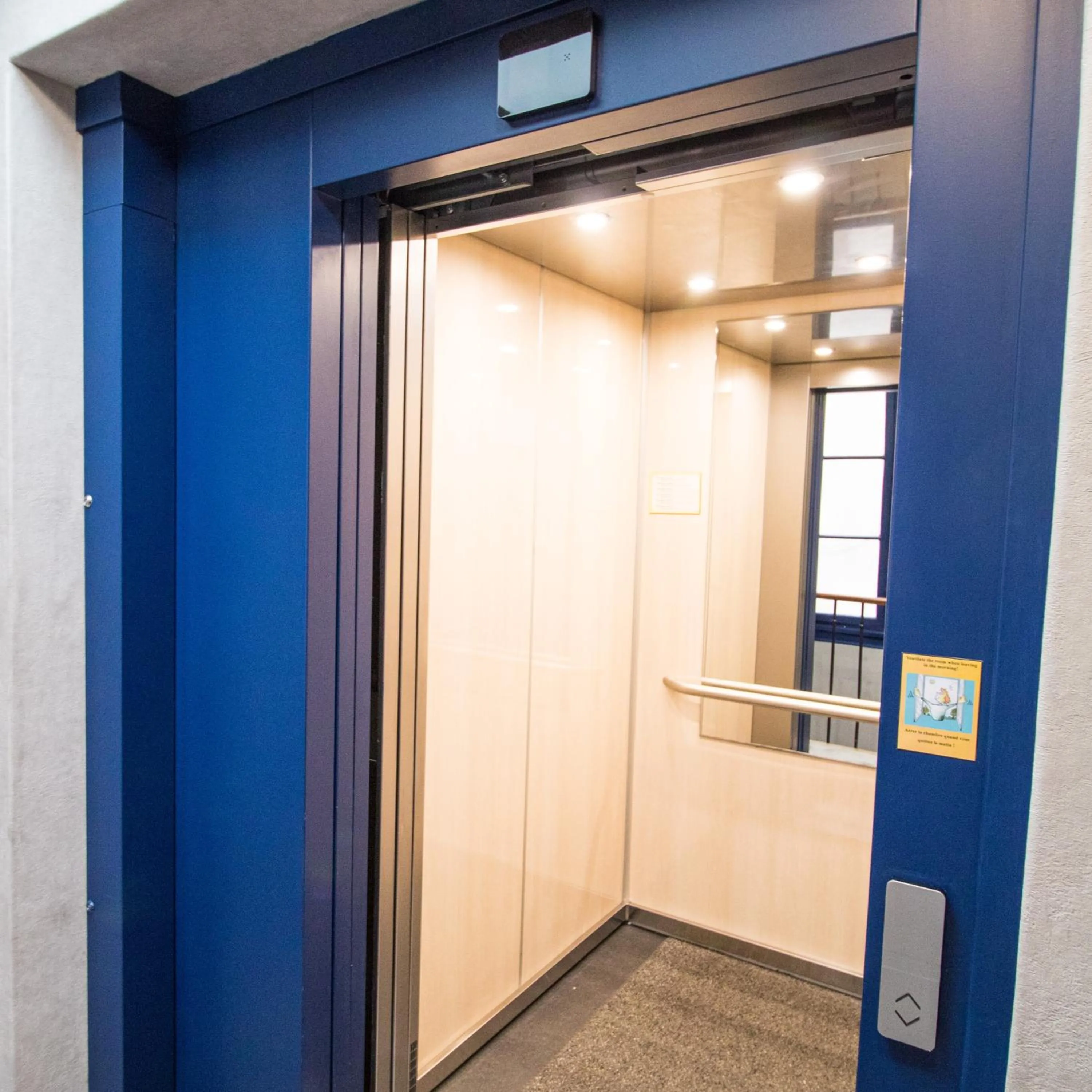 elevator in Port Royal Hotel