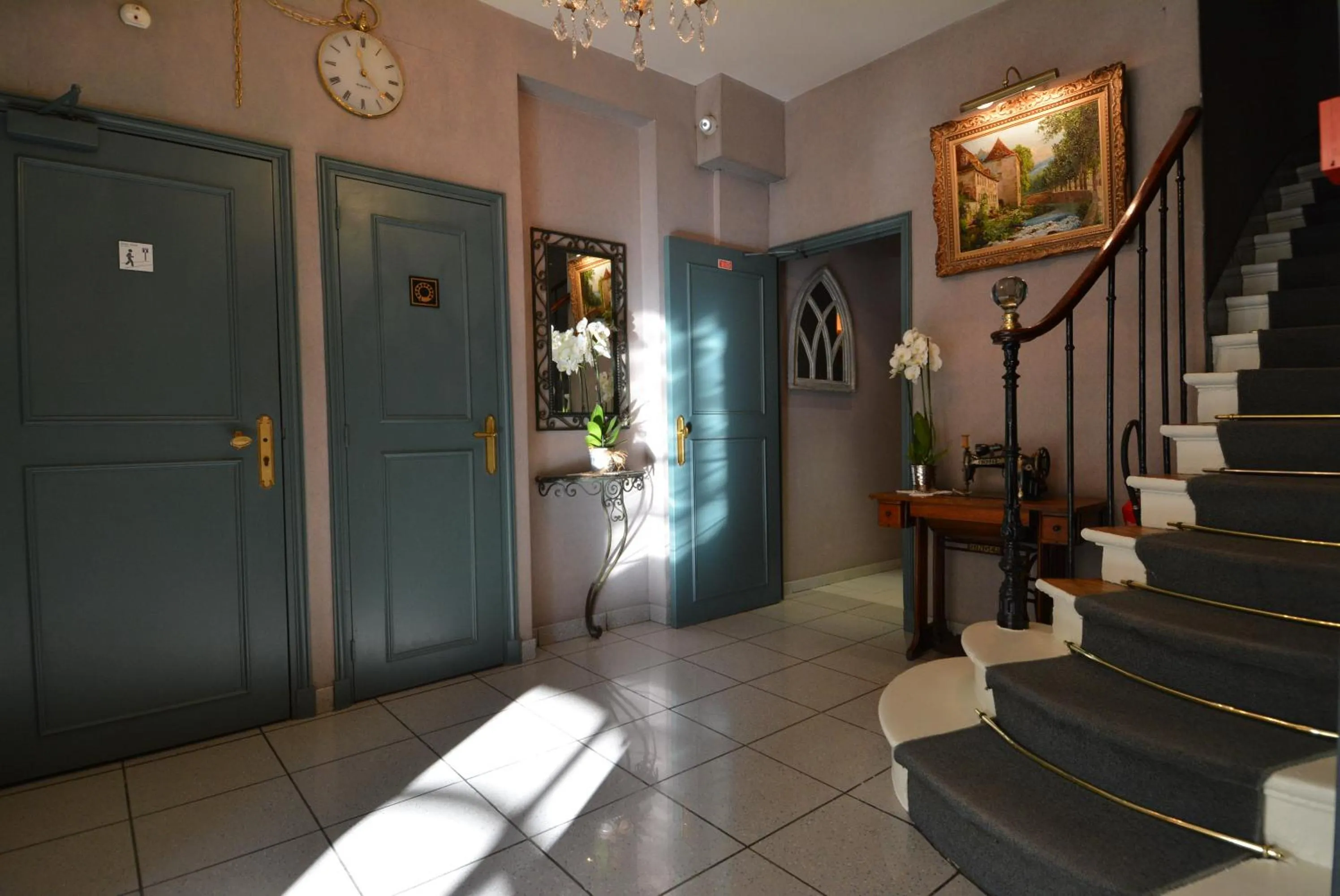 Lobby or reception in Port Royal Hotel