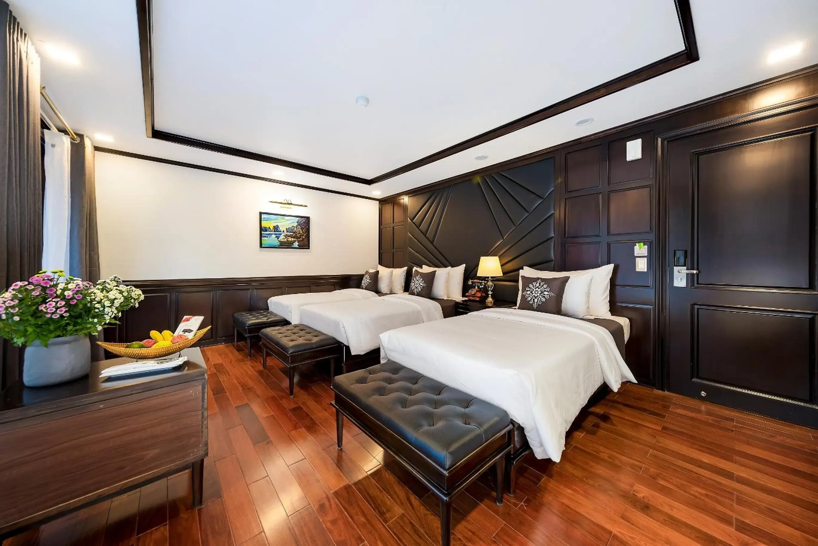 Queen Triple Private Balcony Free Whirlpool Bath - 2 Days 1 Night in La Regina Legend Cruise Queen Triple Private Balcony Free Whirlpool Bath - 2 Days 1 Night in La Regina Legend Cruise