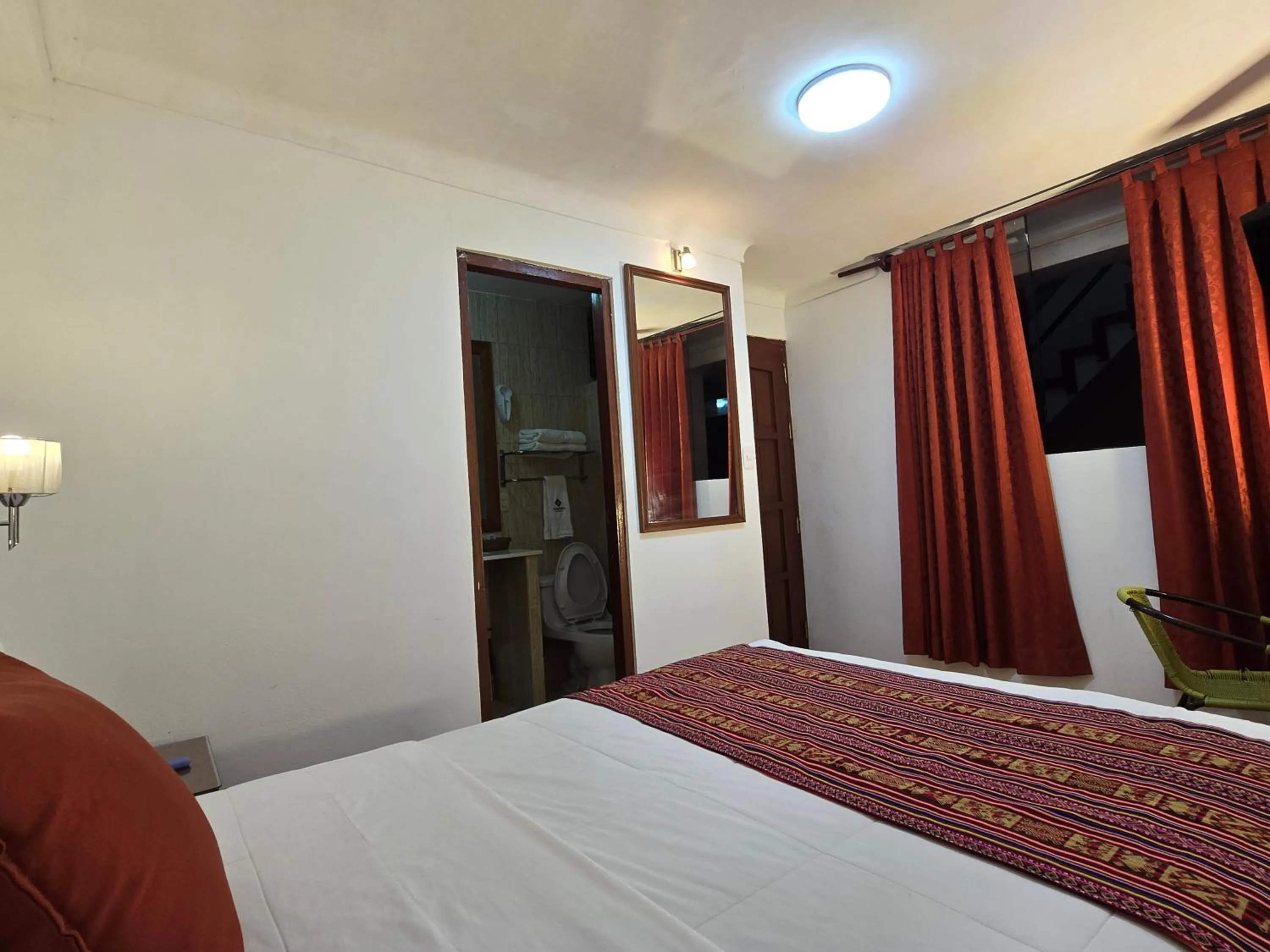 Bed in Viandina Machupicchu