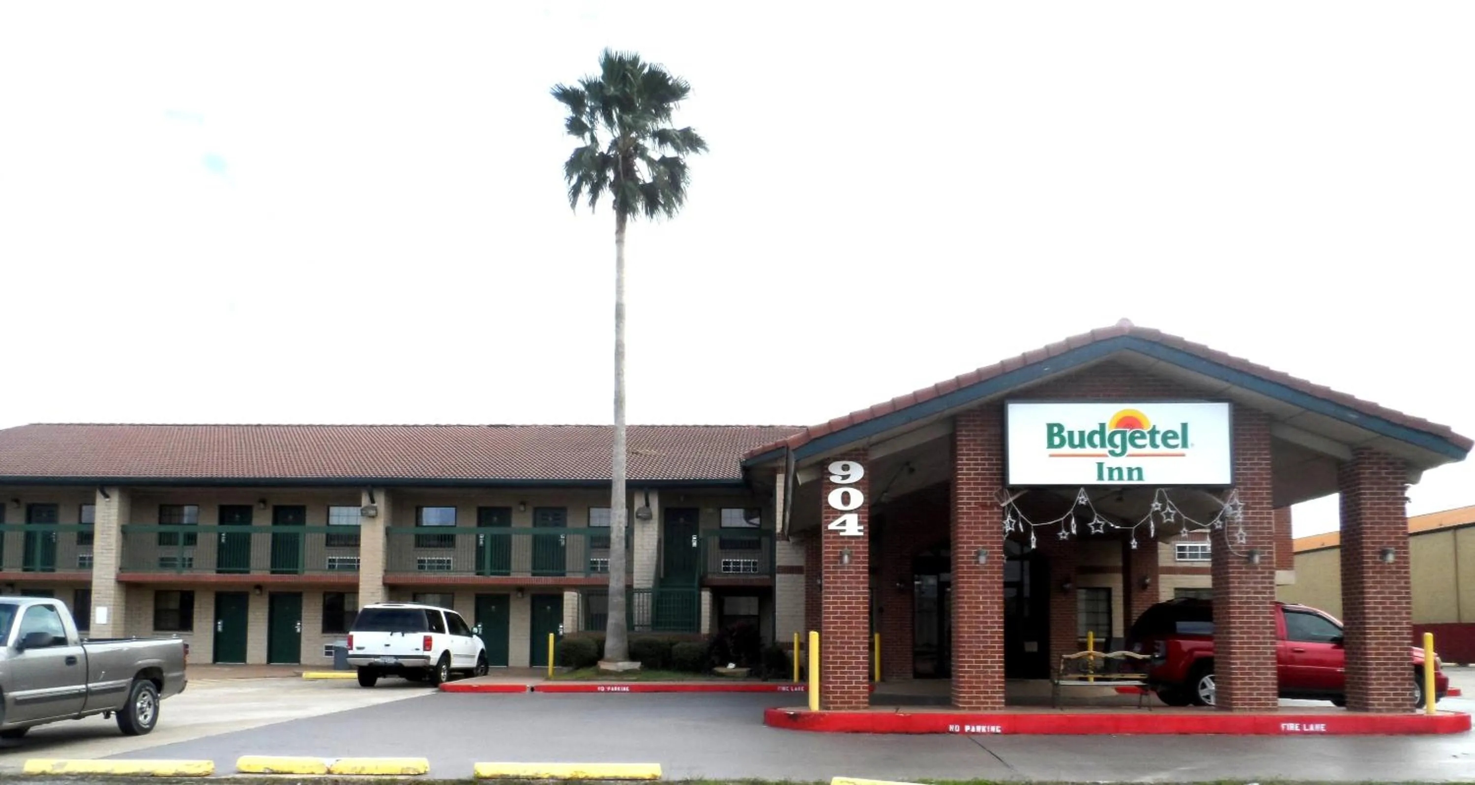 Facade/entrance in Budgetel Inn Houston/Nasa