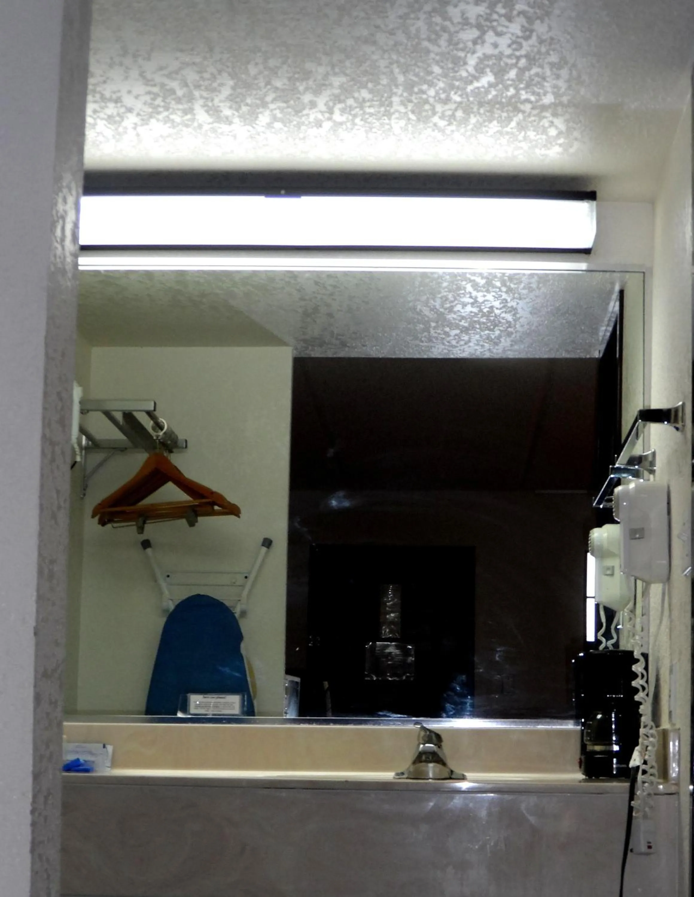 Bathroom in Budgetel Inn Houston/Nasa